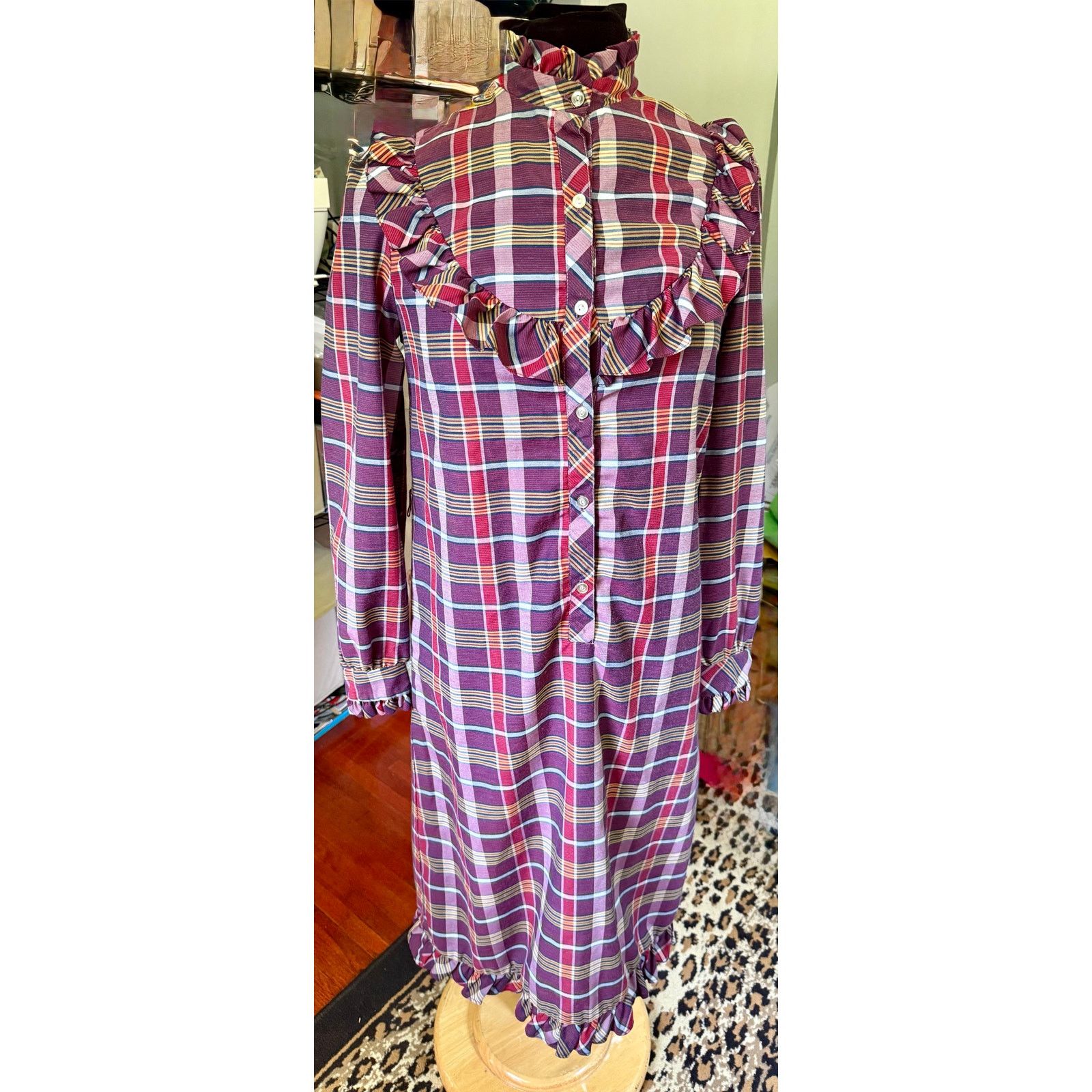 Vintage Vintage 70s Purple Plaid Prairie Long Sleeve Midi Dress Med Size M / US 6-8 / IT 42-44 - 4 Thumbnail