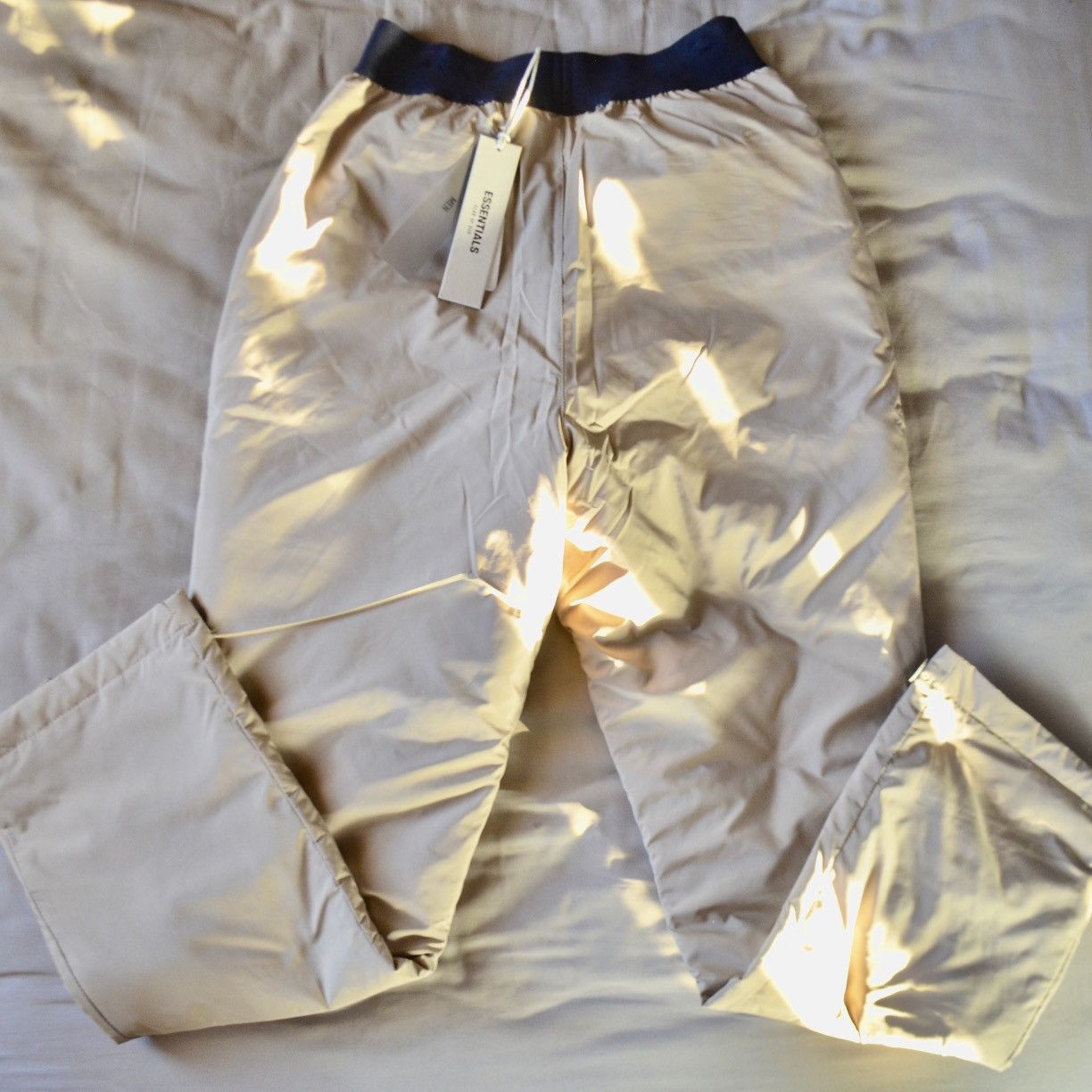 Fear of God NEW $150 XS Fear of God Essentials Polyester Storm Pant Oak Size US 26 / EU 42 - 8 Thumbnail