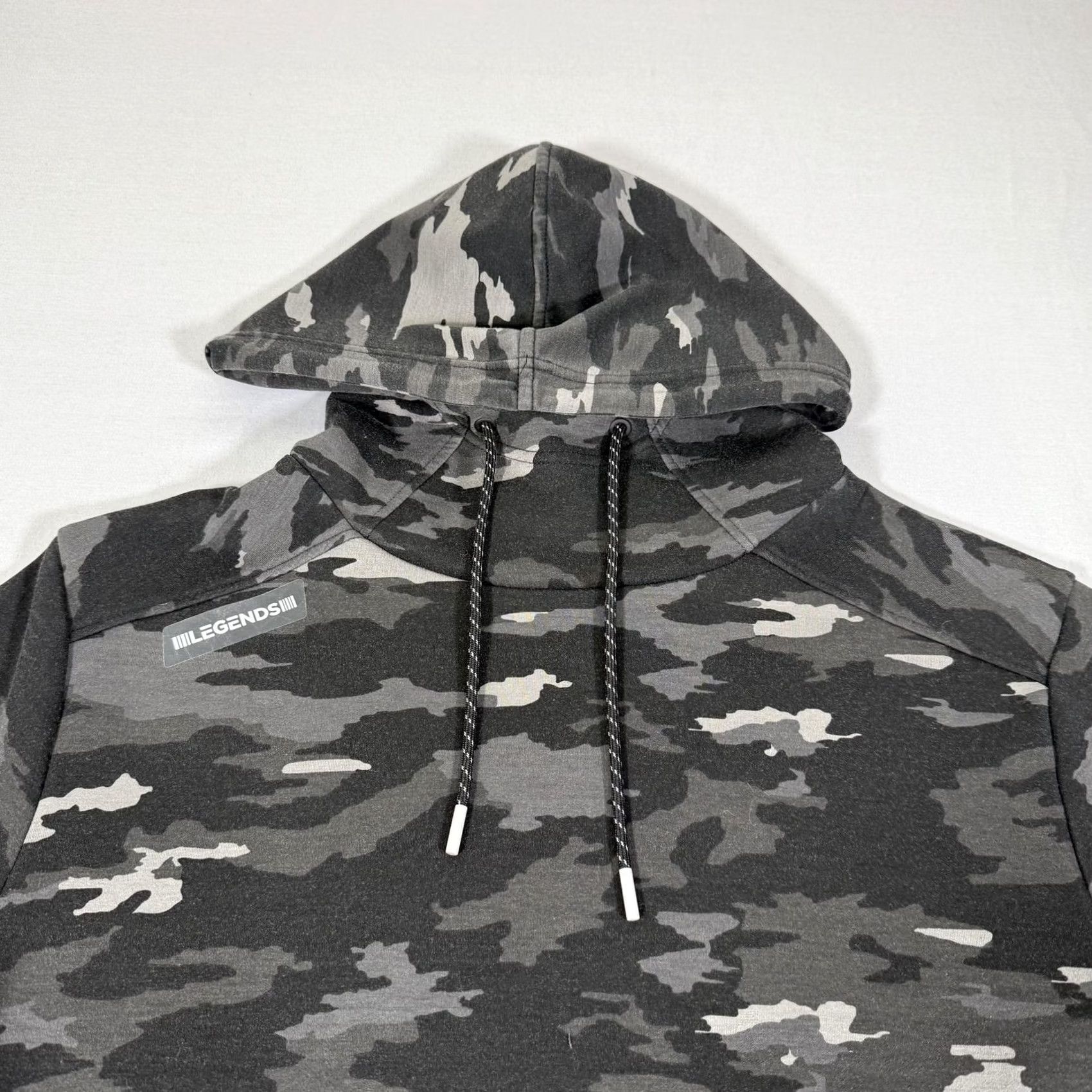 Vintage Legends Hoodie Mens M Gray Camo Pullover Crew Neck Stretch Knit Logo Front Pocket All Seasons Size US M / EU 48-50 / 2 - 2 Thumbnail