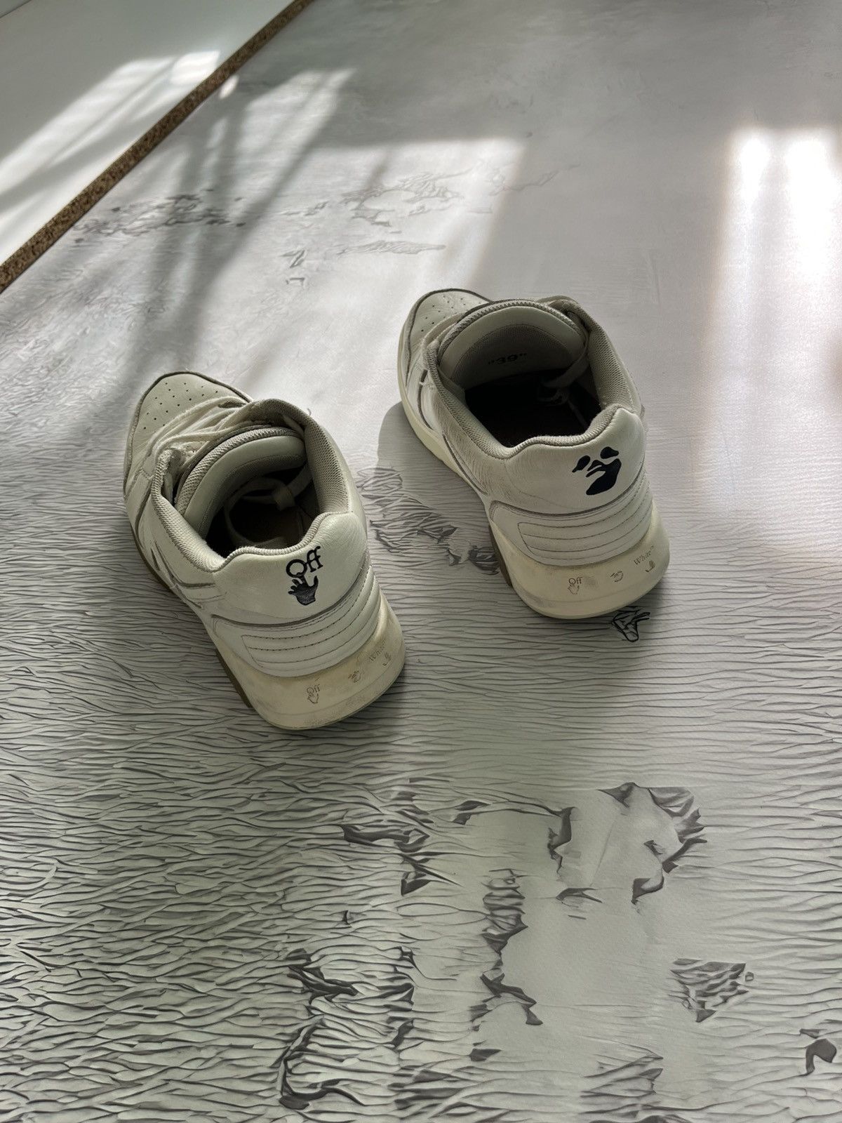 Off-White Off White Low Top Sneakers Luxury Streetwear Shoes White Size US 7 / EU 40 - 3 Thumbnail