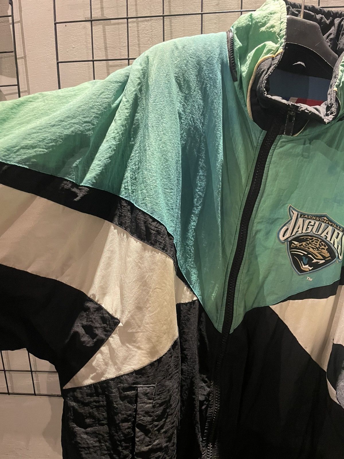 NFL × Pro Player × Vintage Vintage Pro players Jaguars Jacket Size US L / EU 52-54 / 3 - 6 Thumbnail
