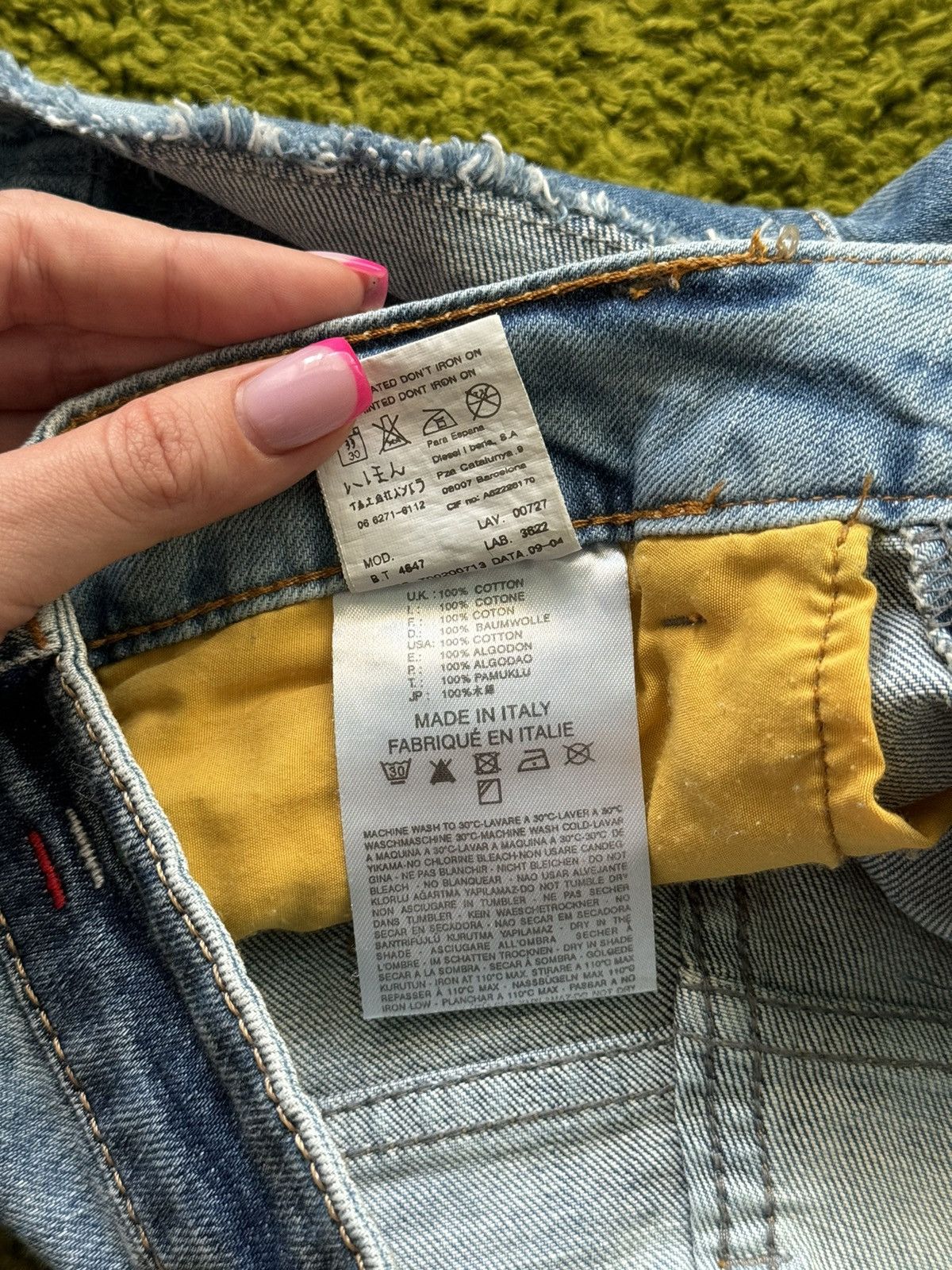 Diesel × Vintage Diesel 2000s vintage Y2K factory distressed mini shorts Size 27" / US 4 / IT 40 - 8 Thumbnail