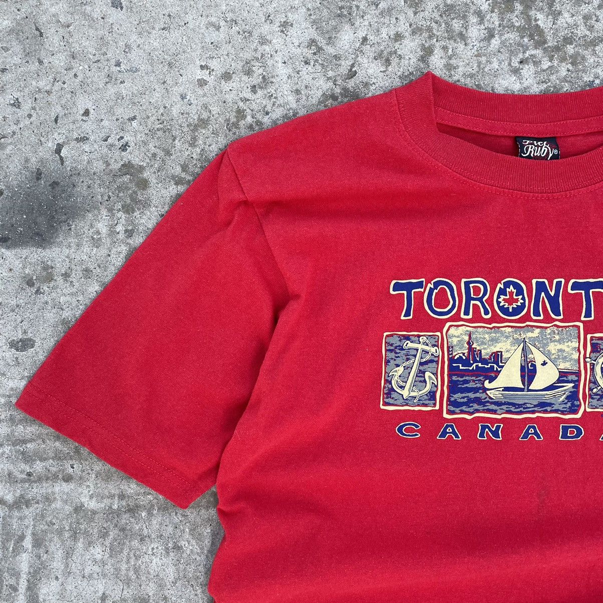 Vintage Vintage T-shirts Toronto Canada Big Logo Style USA 00s Size US M / EU 48-50 / 2 - 5 Thumbnail