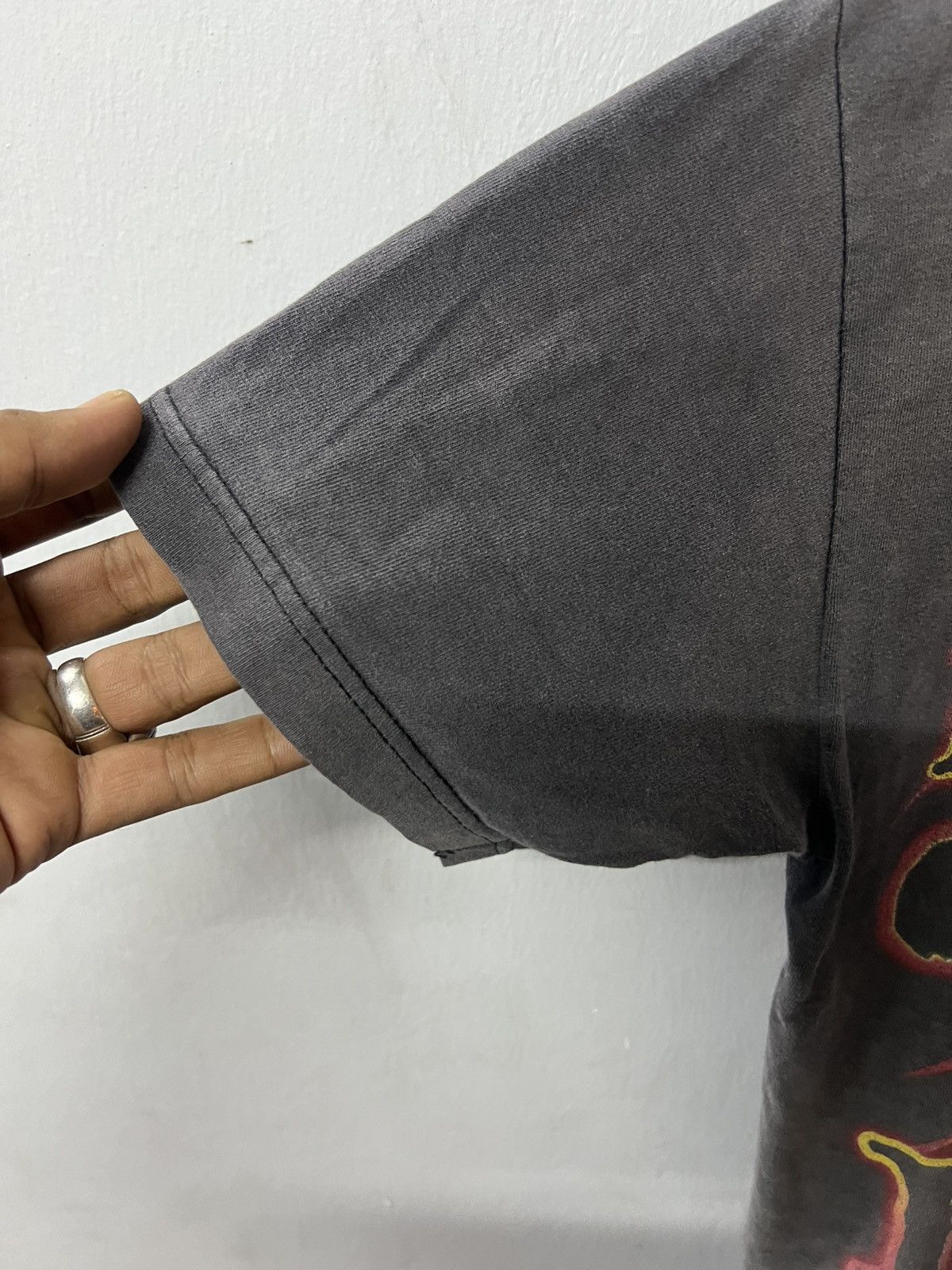 Vintage VINTAGE 90’S SUN FADED HULK HOGAN Size US M / EU 48-50 / 2 - 4 Thumbnail
