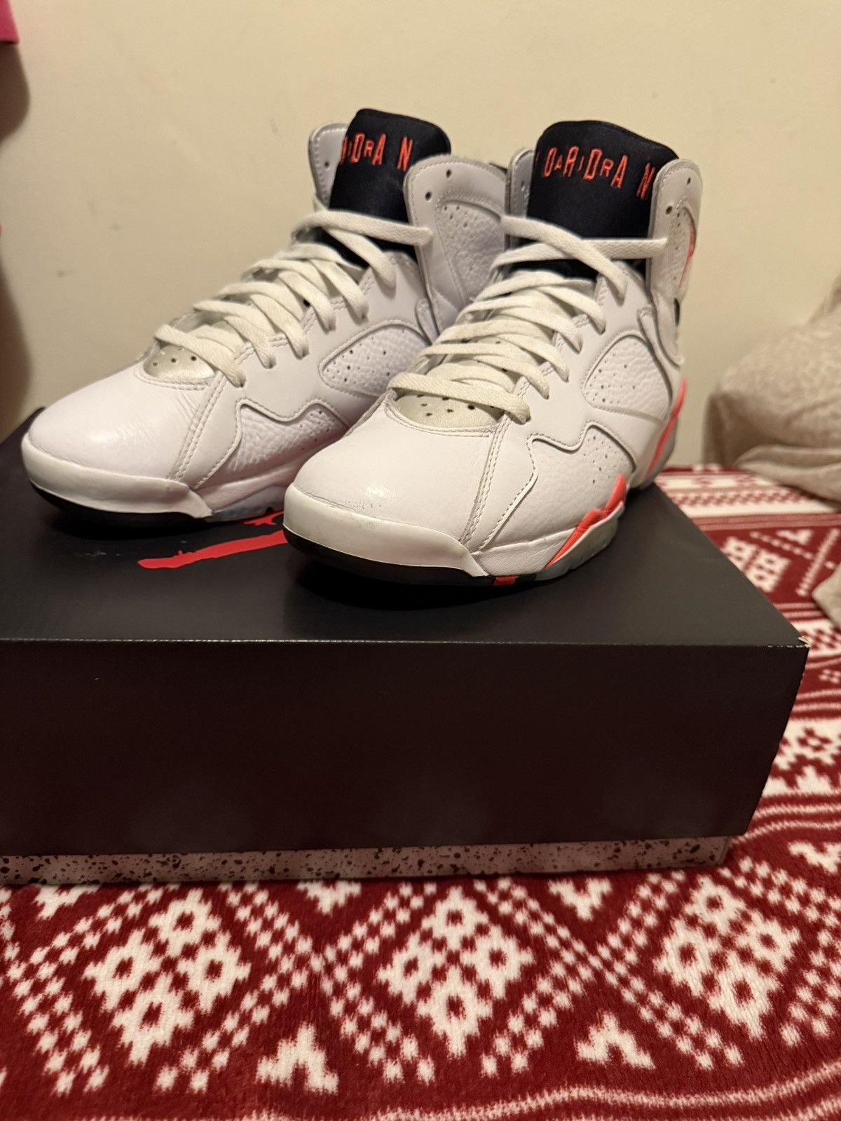 Jordan Brand Air Jordan 7 Retro ‘White Infrared’ Size US 9 / EU 42 - 2 Thumbnail