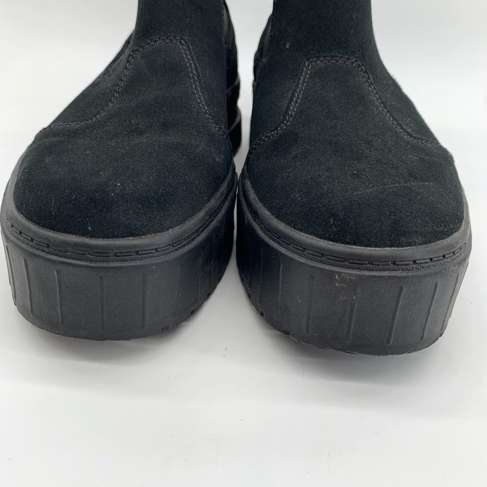 Puma Puma Mayze Chelsea Boots Womens Size 8 Black Suede Platform Ankle Boots 382829-01 Size US 8 / IT 38 - 3 Thumbnail