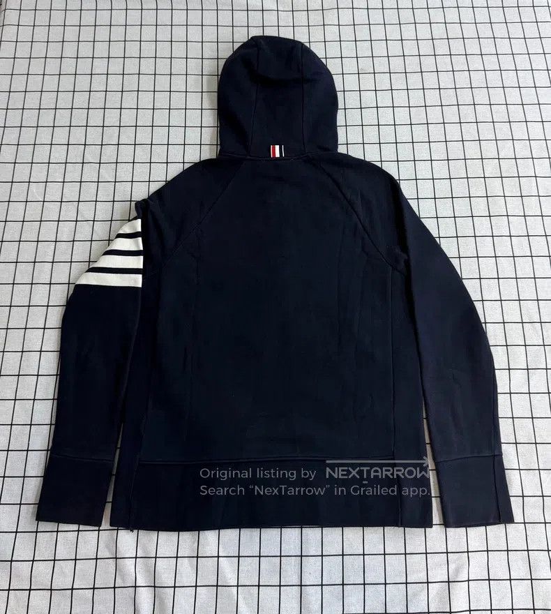 Thom Browne Thom Browne Classic four-barrel jacket Size US XL / EU 56 / 4 - 2 Thumbnail