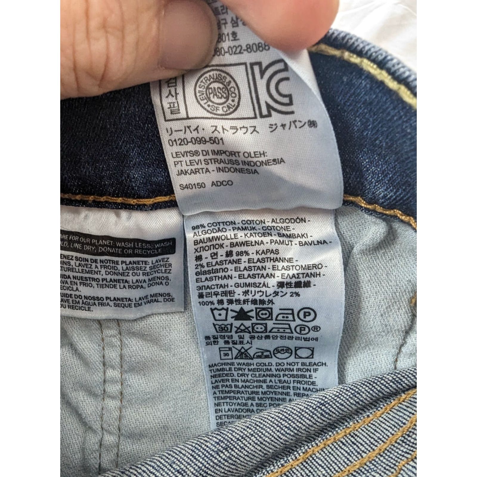 Vintage Levis 559 Jeans Men 38x34 Relaxed Straight Fit Blue M5M Jeans Mens Straight Denim Mid Blue Work 2010s Size US 38 / EU 54 - 4 Thumbnail