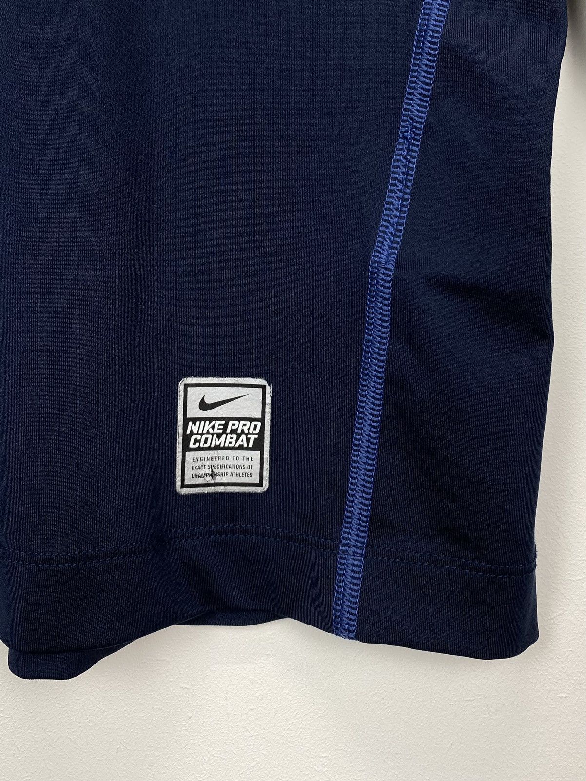 Nike Vintage Nike Pro Combat Compression Rash Guard Jersey Top Size US L / EU 52-54 / 3 - 4 Thumbnail