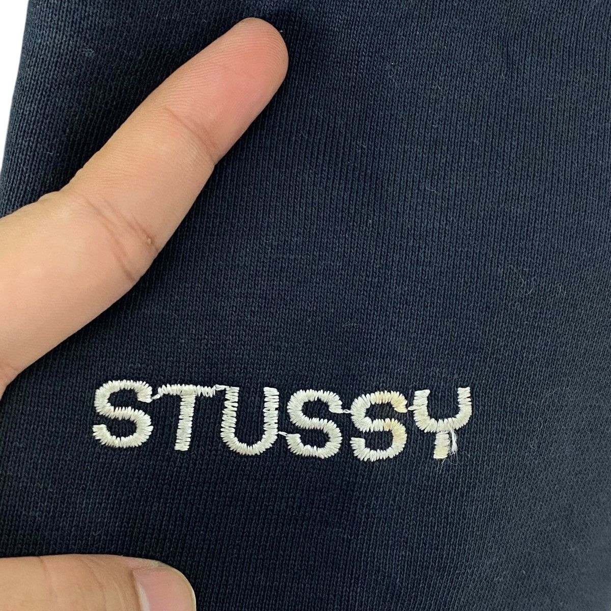 Other Vintage Stussy Embroidered Crewneck Sweatshirt Dark Gray Size US L / EU 52-54 / 3 - 10 Thumbnail