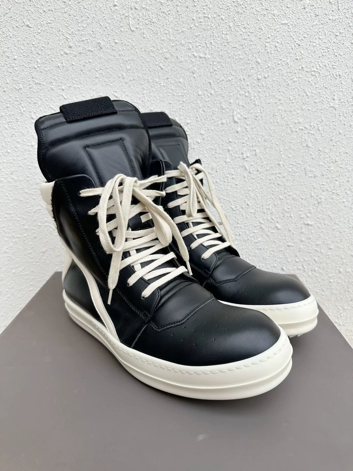 Rick Owens Rick Owens Inverted Triangle Black White Calf Size US 7 / EU 40 - 1 Thumbnail