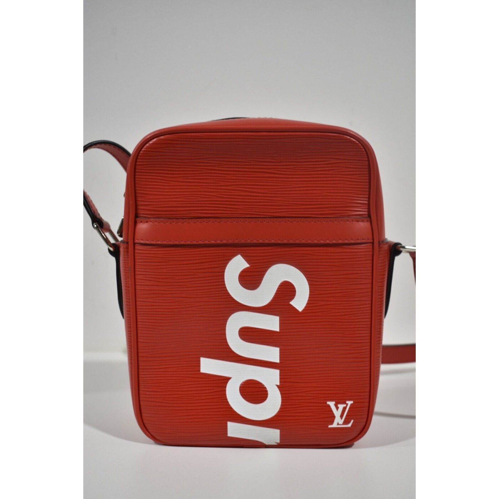 Louis Vuitton Louis Vuitton Supreme Epi Leather Shoulder Crossbody Bag Size ONE SIZE - 2 Thumbnail