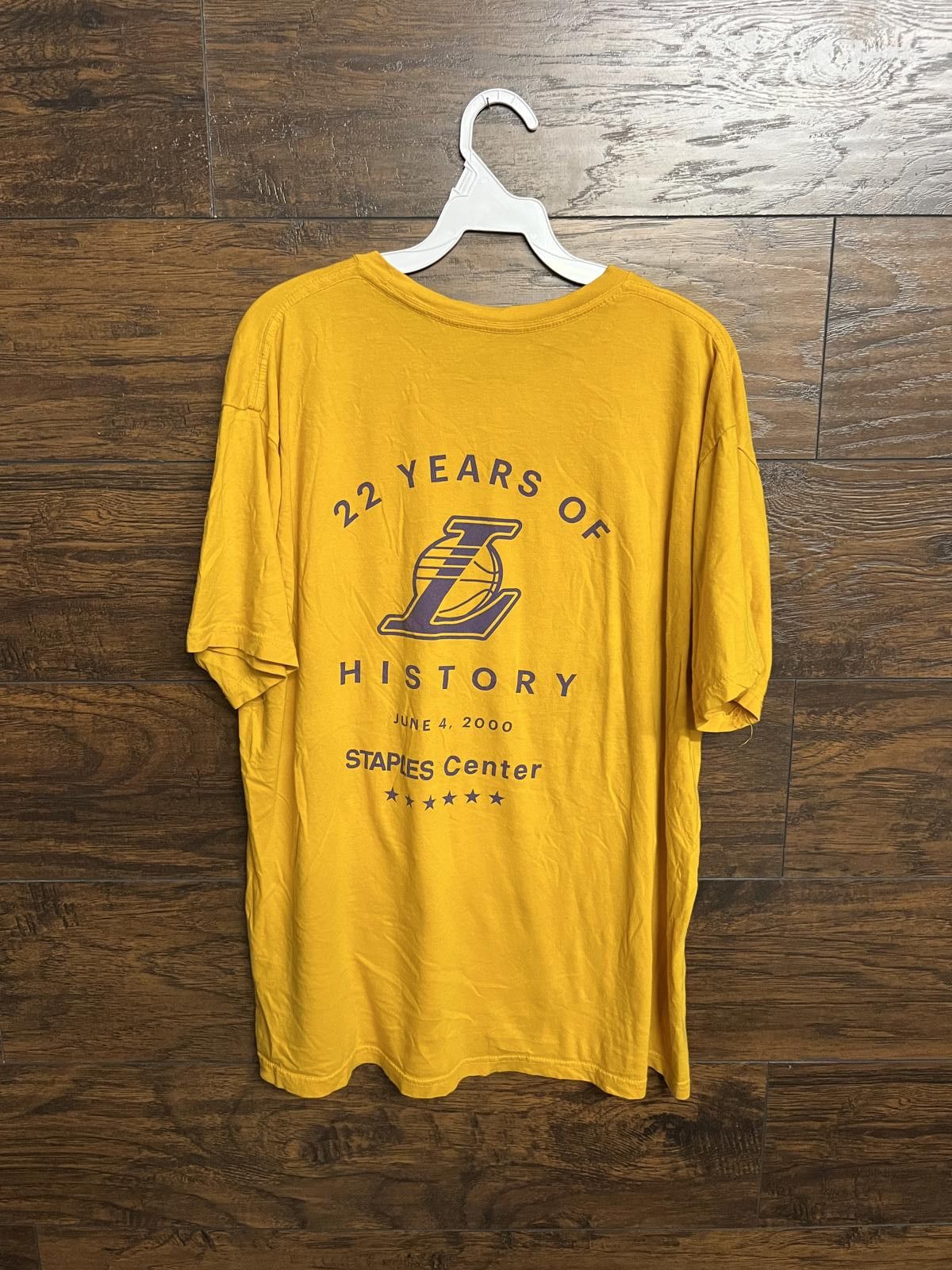 Designer LA Lakers Staples Center T-shirt Crypto Area - M Size US XL / EU 56 / 4 - 1 Thumbnail