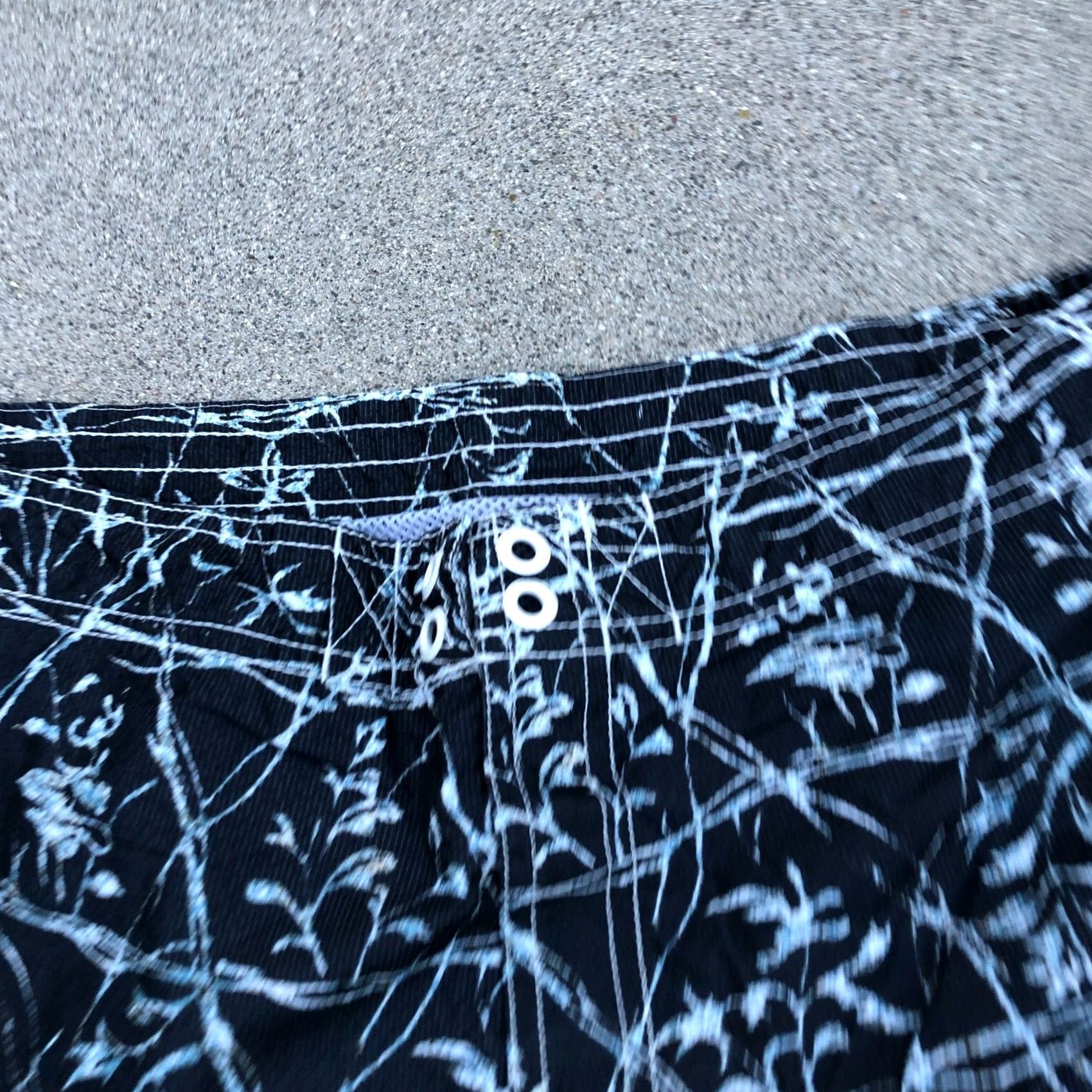 Tommy Bahama TOMMY BAHAMA Relax Board Shorts Men's M Medium Swim Trunks Nylon Bottoms Black Size US 31 - 5 Thumbnail