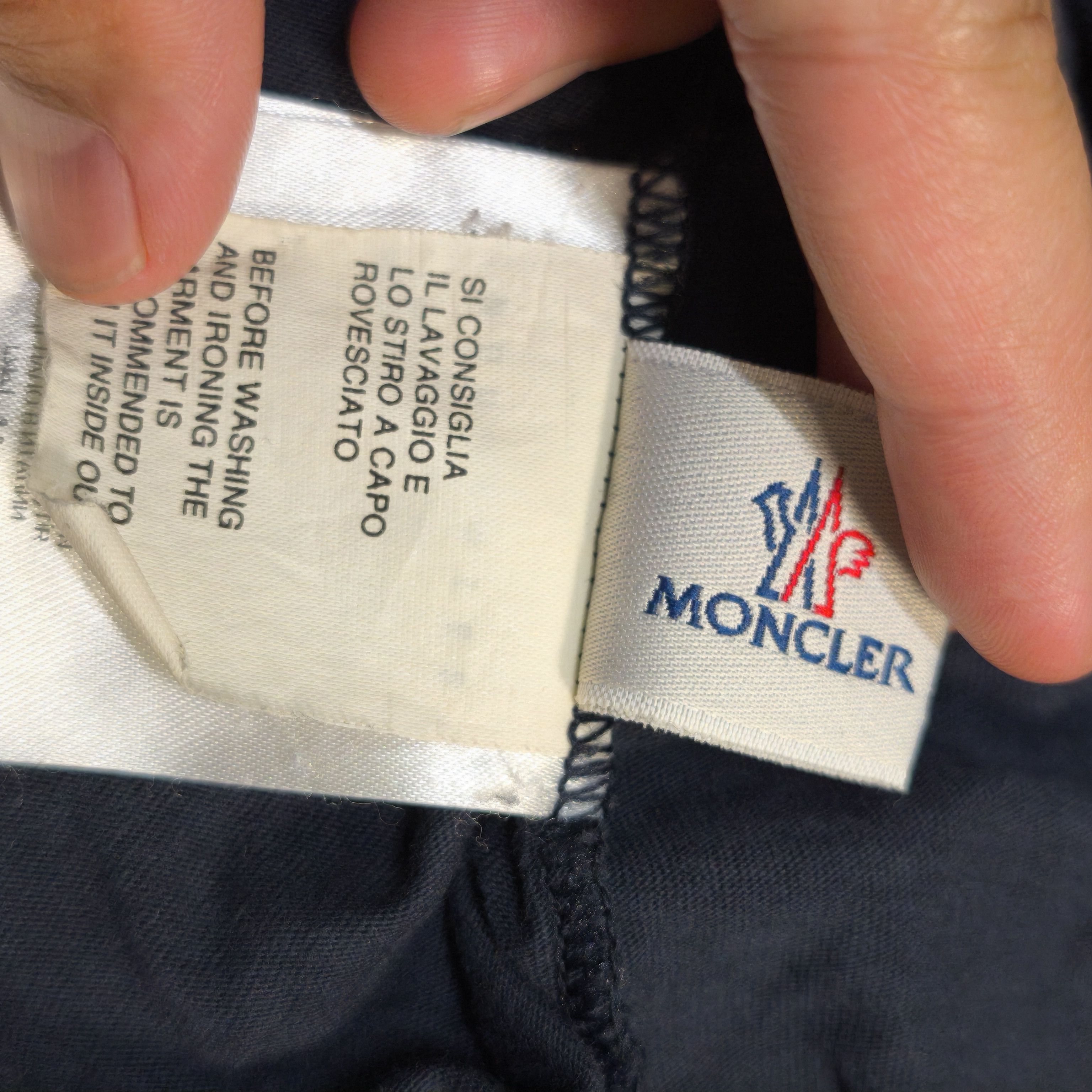 Moncler Moncler Art Paint T-shirt Size US XL / EU 56 / 4 - 11 Thumbnail