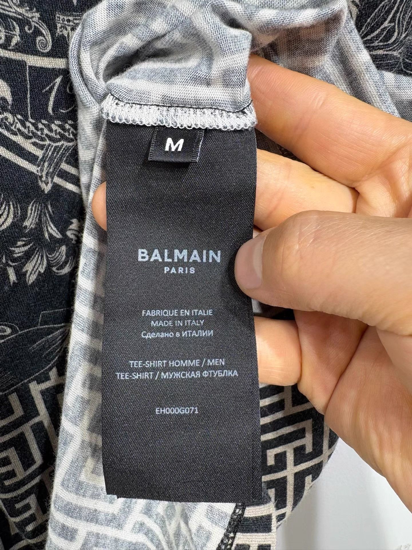 Balmain BALMAIN Men's Short Sleeve K29 Size US M / EU 48-50 / 2 - 5 Thumbnail