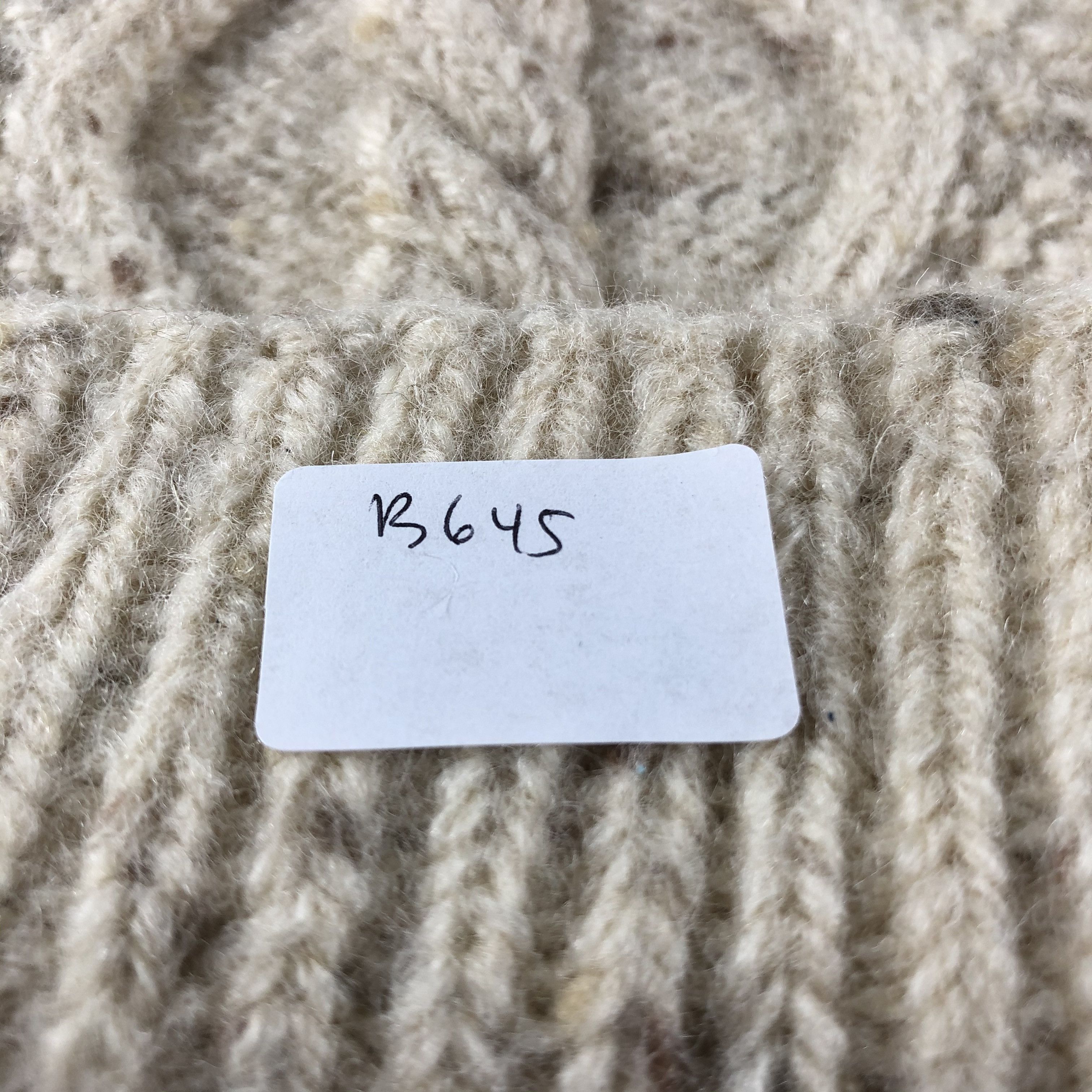 Vintage Cable Knit Bobble Beanie Snowcap Snow Hat B645 Size ONE SIZE - 4 Thumbnail