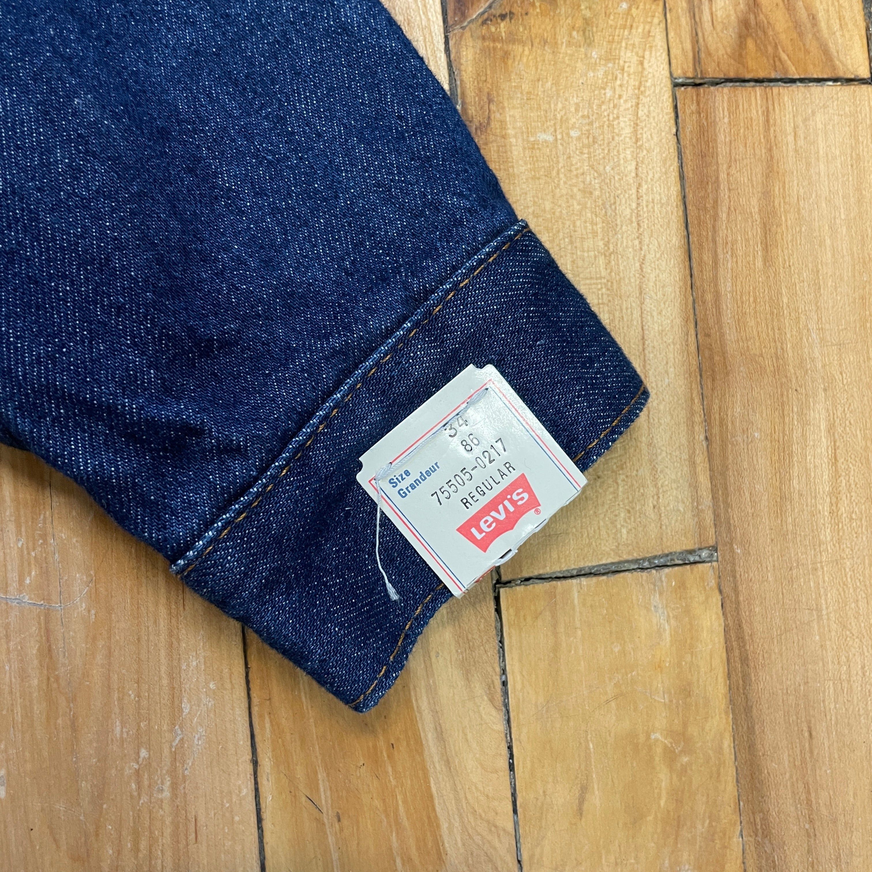 Levi's Levi's Deadstock Dark-Wash 2 Pocket Red Tab Union Made In Canada Vintage Denim Trucker Jacket Size S Size US S / EU 44-46 / 1 - 3 Thumbnail