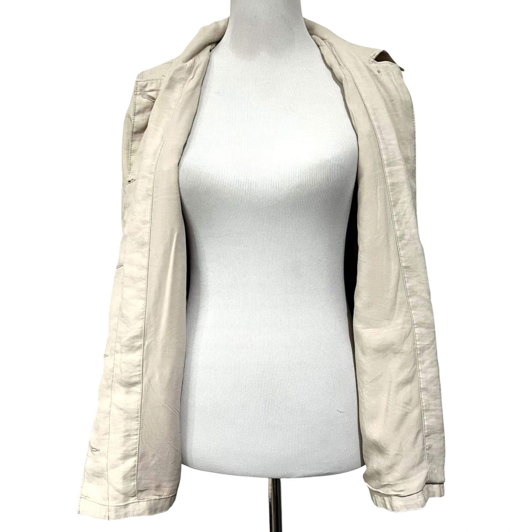 Abercrombie & Fitch Abercrombie & Fitch Utility Shirt Jacket Top Beige Pockets Button Up Women’s S Jacket Adult Womens Utility Style Cargo Safari Outdoor Neutral 90s? Size S / US 4 / IT 40 - 3 Thumbnail
