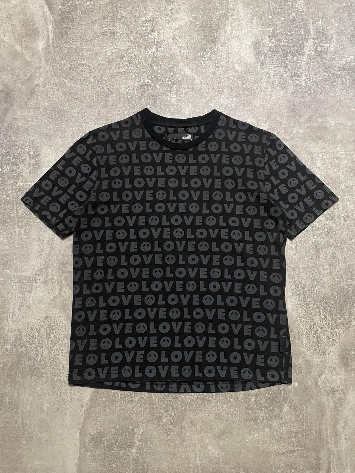 Moschino Vintage Moschino Love Monogram T-Shirt Size US L / EU 52-54 / 3 - 1 Thumbnail