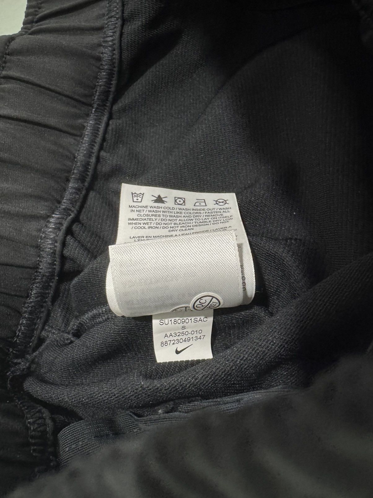 Alyx × MMW × Nike Nike x MMW Hybrid Tech Cargo Shorts Size US 30 / EU 46 - 4 Thumbnail