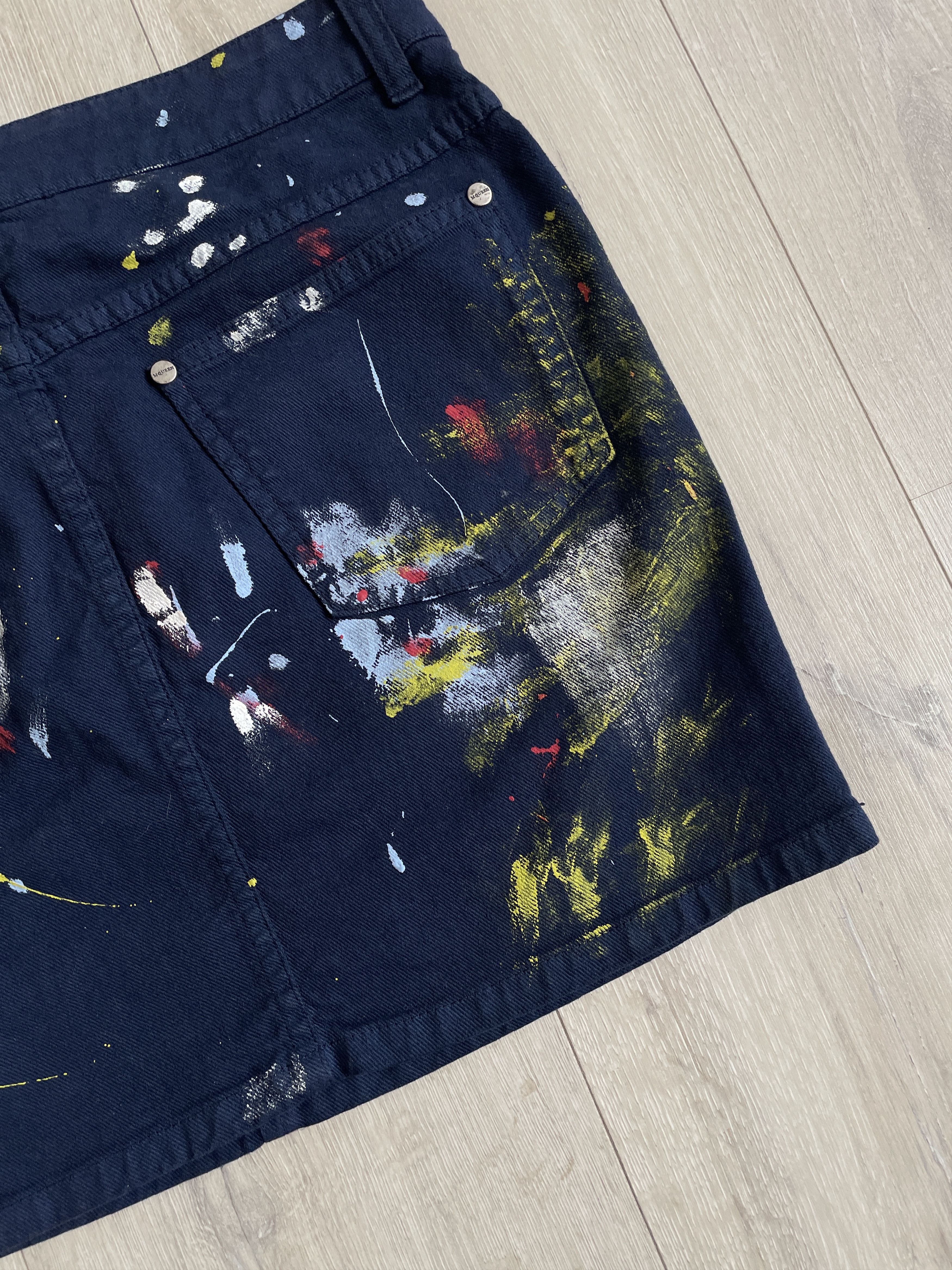 Alexander McQueen Alexander McQueen 2010 Resort runway painter skirt Size 28" / US 6 / IT 42 - 7 Thumbnail