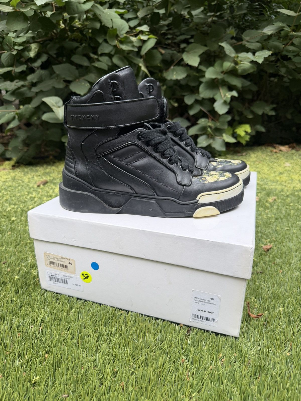 Givenchy Givenchy Tyson Star High-Top Sneaker 43 | Grailed