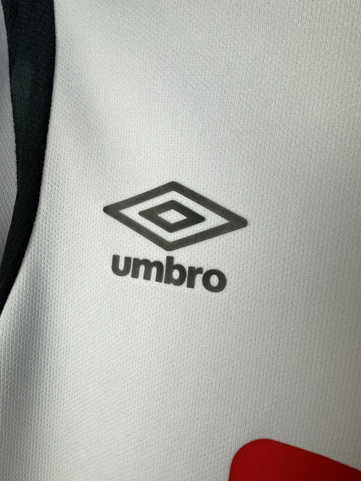Umbro Derby Counry 2016 2017 Home Football Soccer Jersey Umbro Size US M / EU 48-50 / 2 - 6 Thumbnail