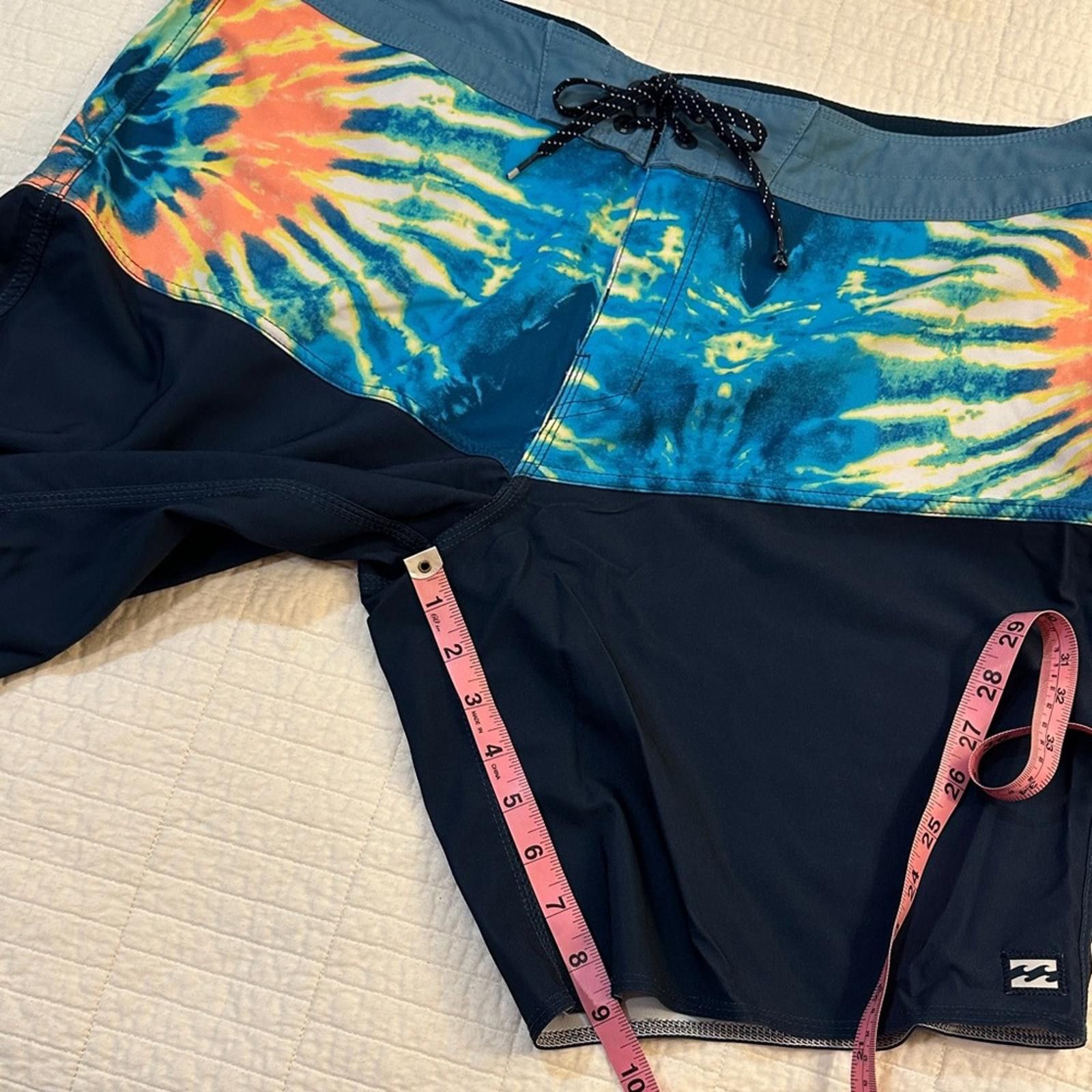 Billabong Billabong 36 Fifty 50 Men's Tie-Dye Board Shorts Surfing Size US 34 / EU 50 - 6 Thumbnail