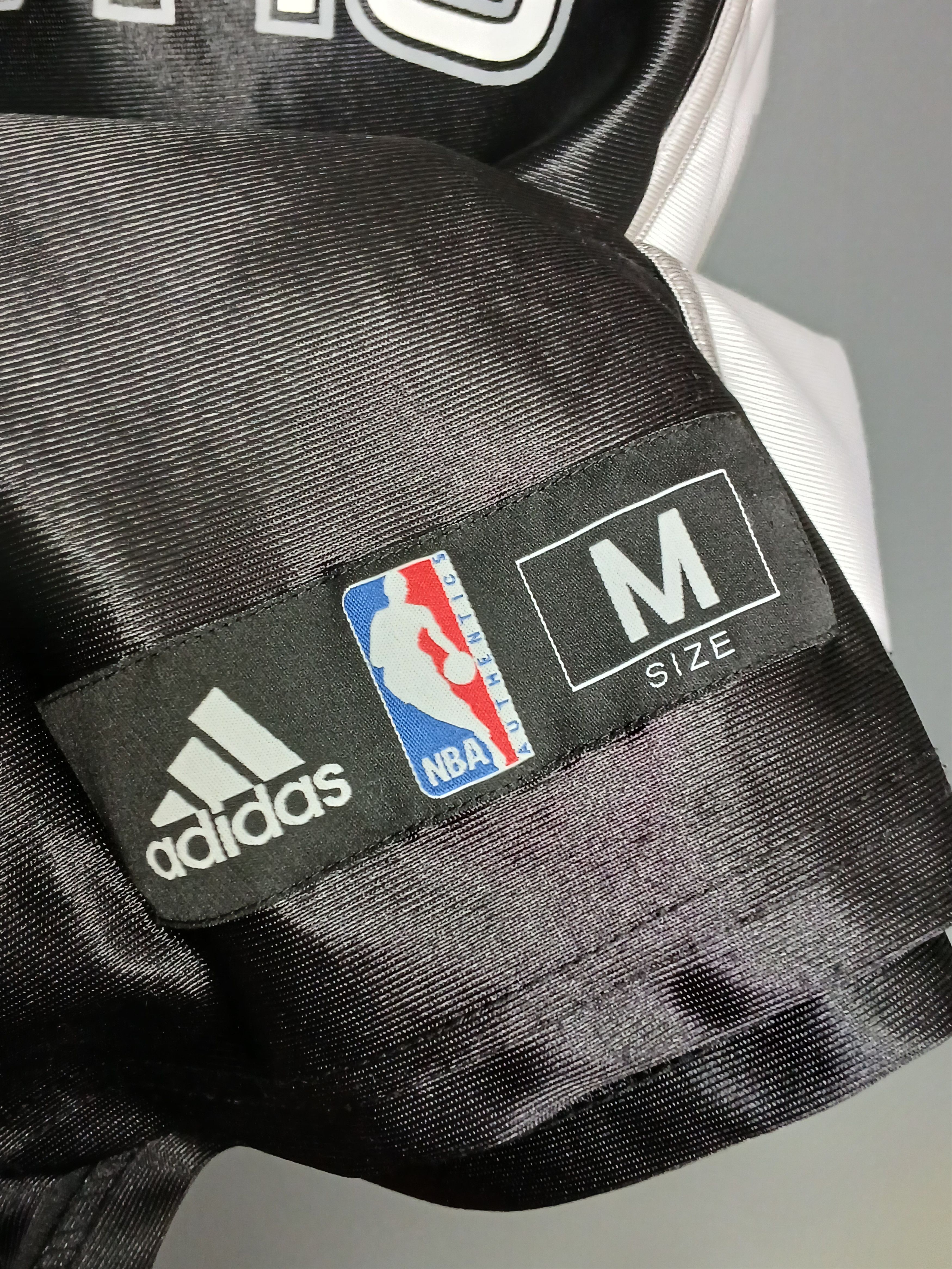 NBA NBA San Antonio Spurs Duncan Basketball Jersey Size US M / EU 48-50 / 2 - 11 Thumbnail