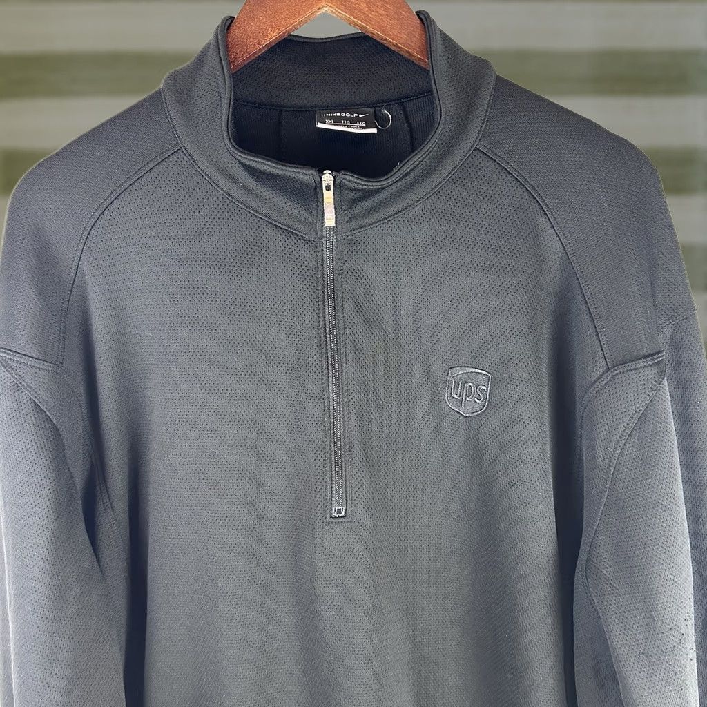 Nike Nike Golf Light Jacket Men's XXL Black 1/4 Zip Mock Neck Company Logo UPS Logo Adventure Outdoor Golf Jacket Mens 2XL Black Nike Golf Light Jacket Size US XXL / EU 58 / 5 - 1 Thumbnail