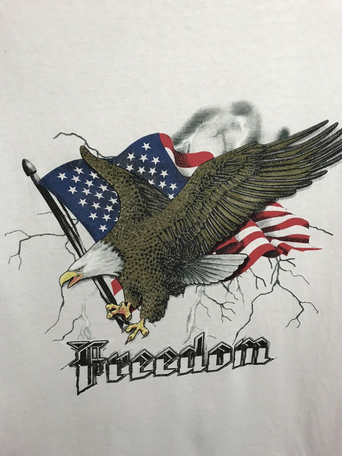 Vintage Vintage Freedom Eagle American Flag USA 90s t shirt Size US L / EU 52-54 / 3 - 3 Thumbnail
