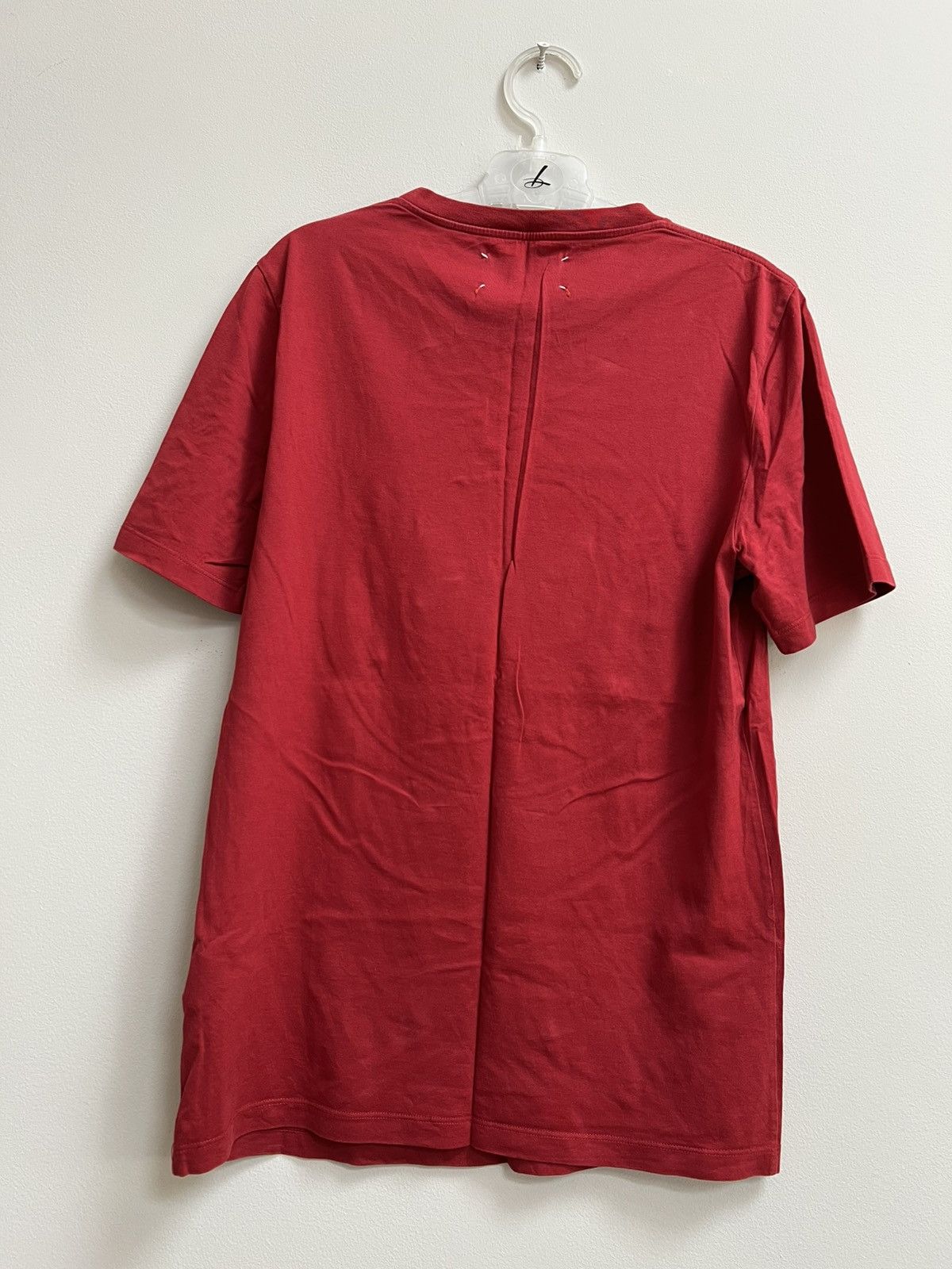 Maison Margiela Men’s Maison Martin Margeila Red cut out printed Tshirt Size US M / EU 48-50 / 2 - 3 Thumbnail