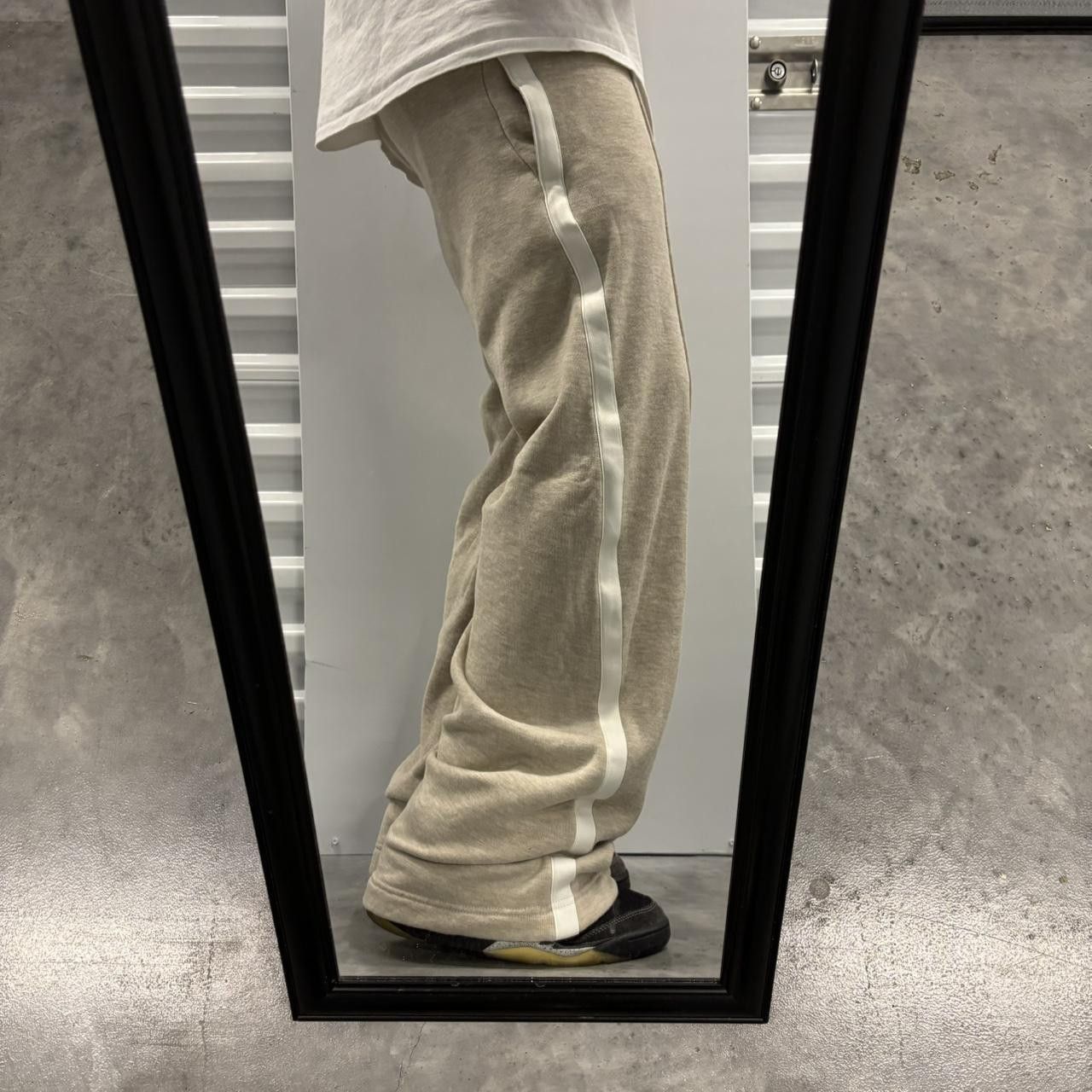Japanese Brand × Vintage Crazy Vintage Y2K/2000s Baggy Cream Striped Comfy Wide Leg Streetwear Sweatpants! Size US 30 / EU 46 - 1 Thumbnail
