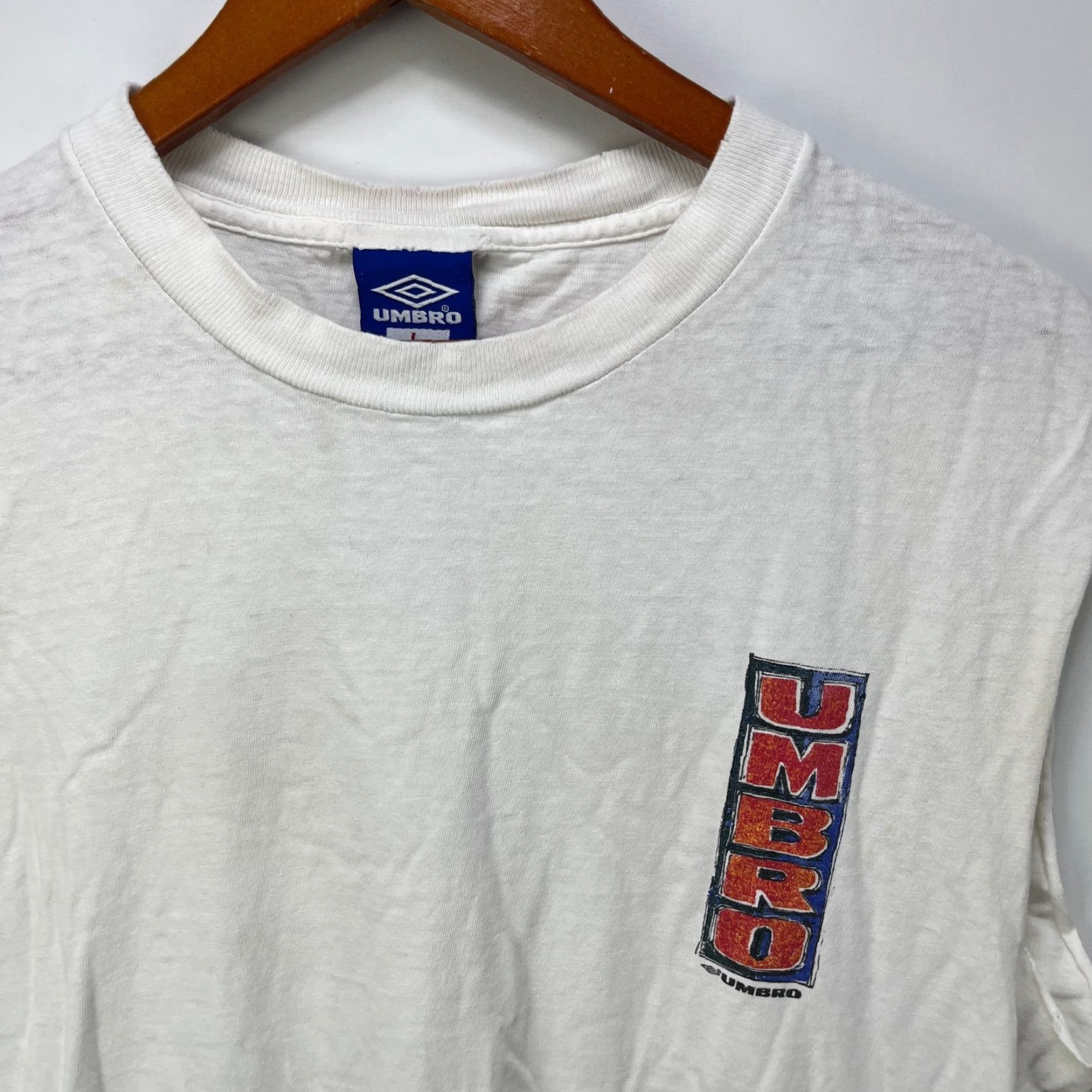 Umbro VINTAGE Umbro Shirt Men Ombro Sleeveless White Cotton 90s Large T-Shirt Sleeveless Crew Neck Regular Fit Size US L / EU 52-54 / 3 - 5 Thumbnail