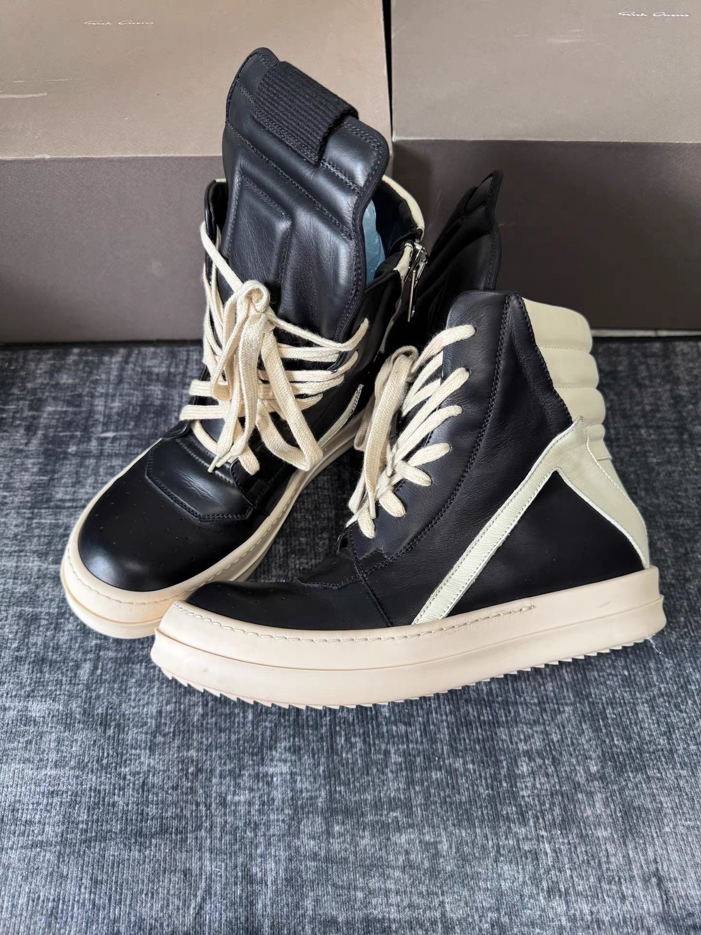 Rick Owens Rick Owens Mainline Triangle Sneakers Size US 7.5 / IT 37.5 - 1 Thumbnail