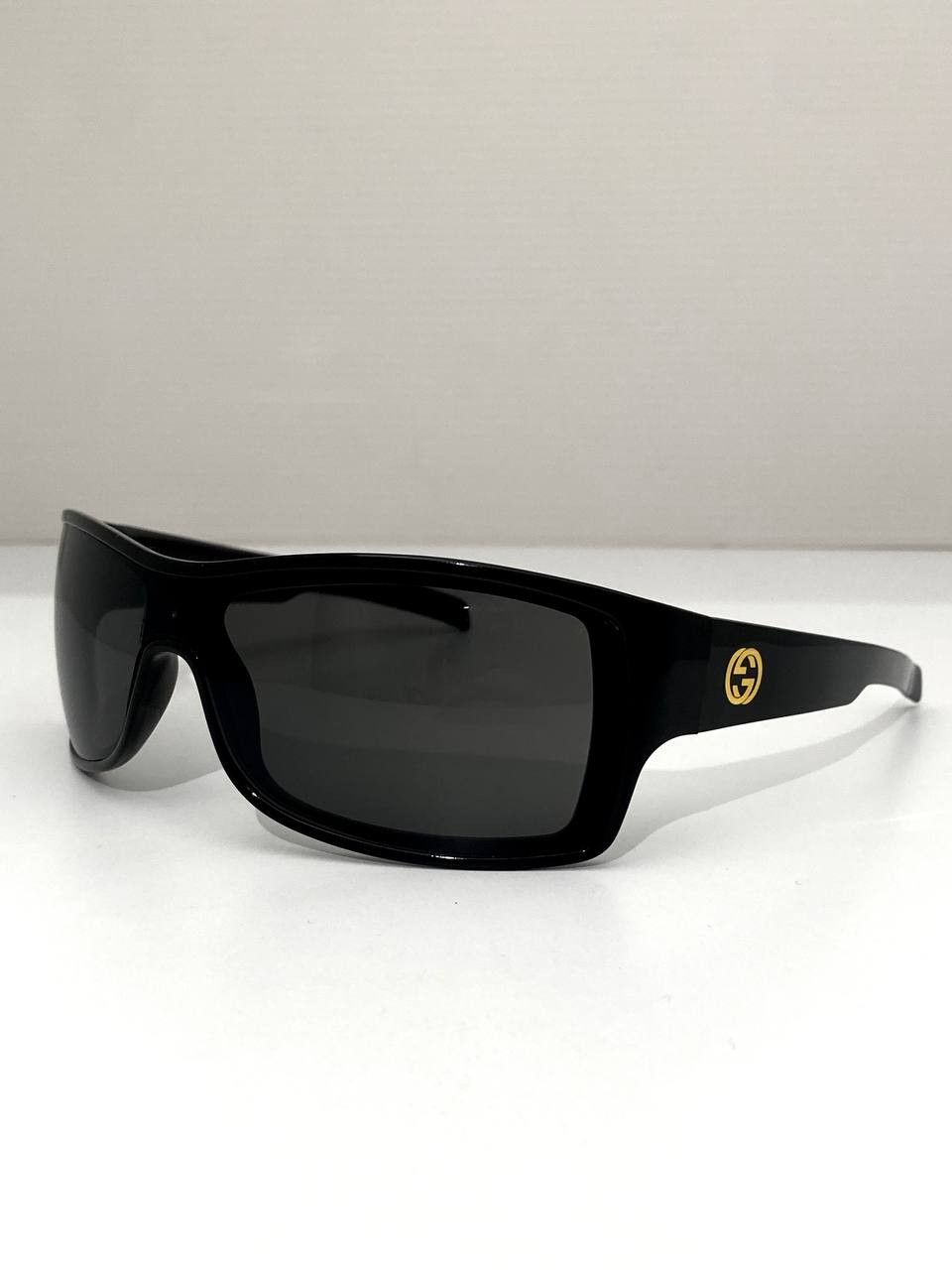 Gucci Gucci GG Logo Wrap Shield Retro Black Sunglasses Vintage Y2K Size ONE SIZE - 4 Thumbnail