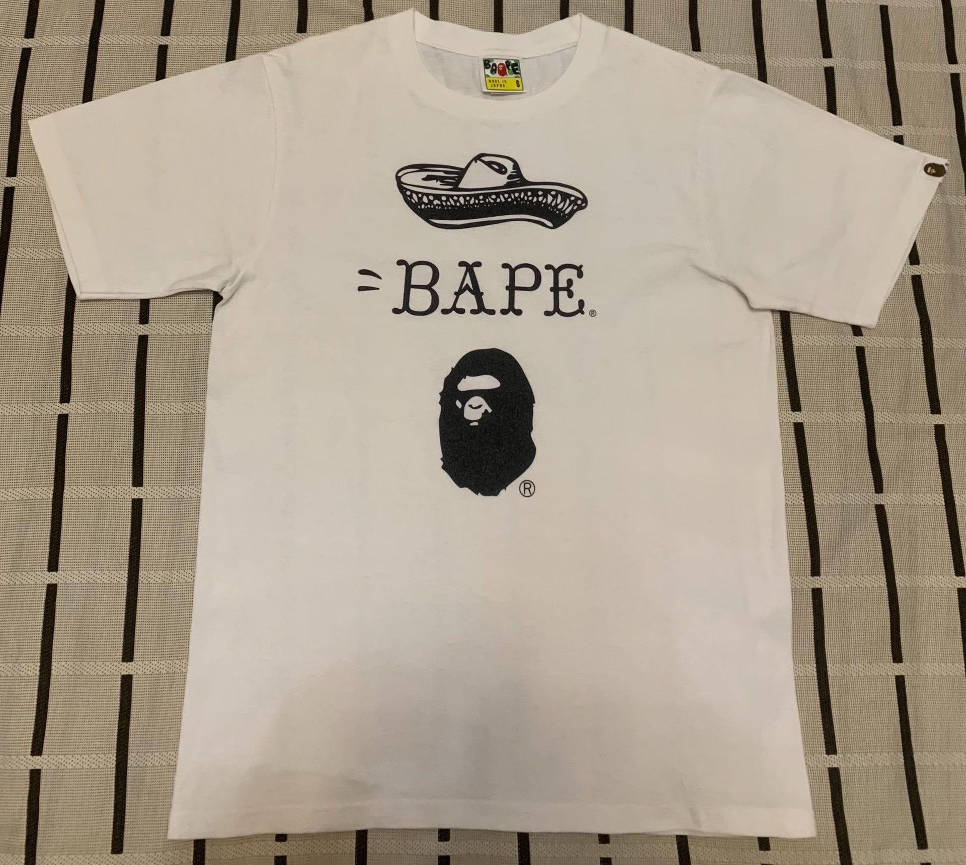 Bape Bape Denim Ape Head Gold T-Shirt S Men Size US S / EU 44-46 / 1 - 1 Thumbnail