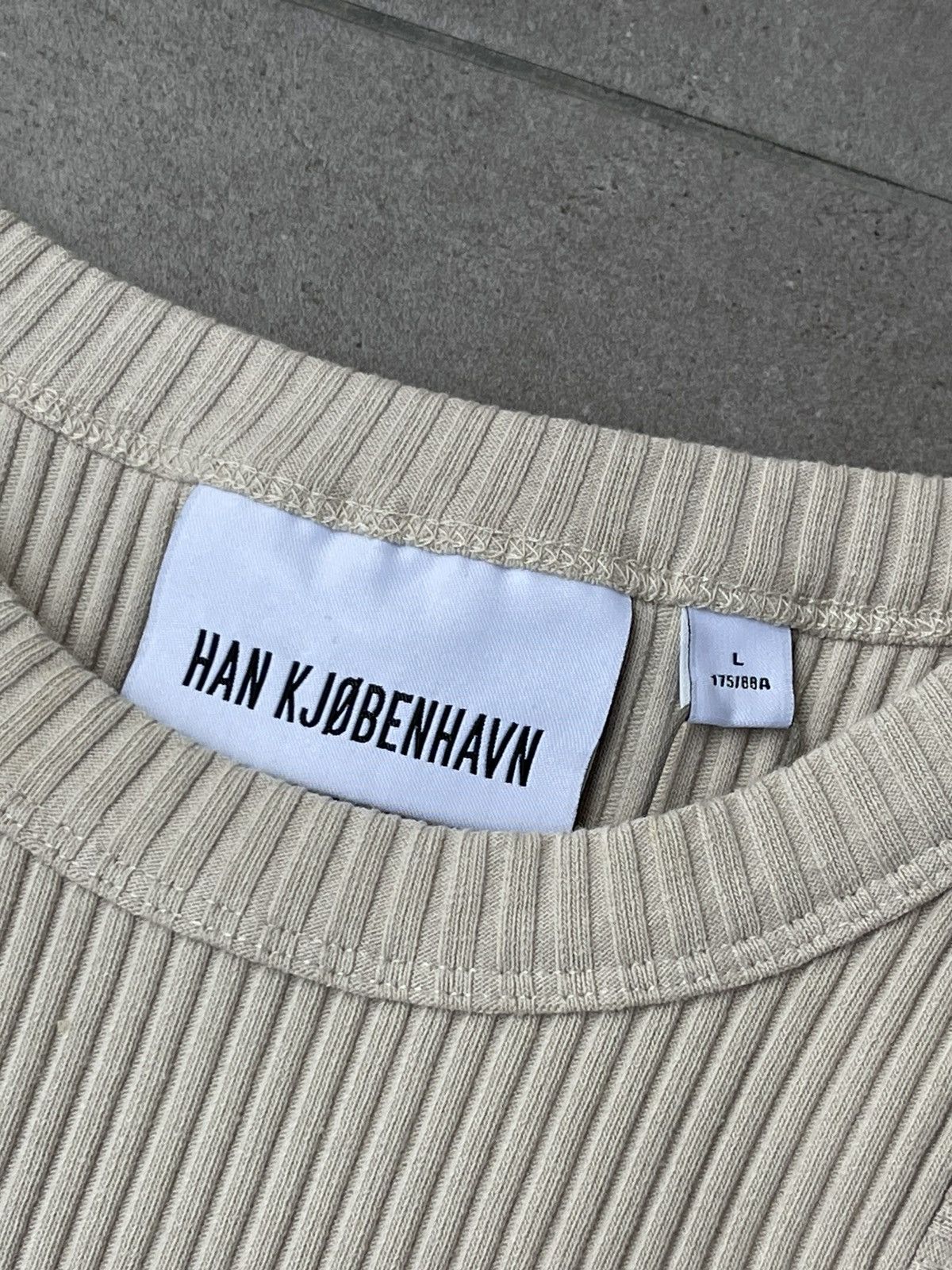 Han Kjobenhavn !DS! SS23 Han Kjobenhavn Cropped Racer Beige Top Size L / US 10 / IT 46 - 13 Thumbnail