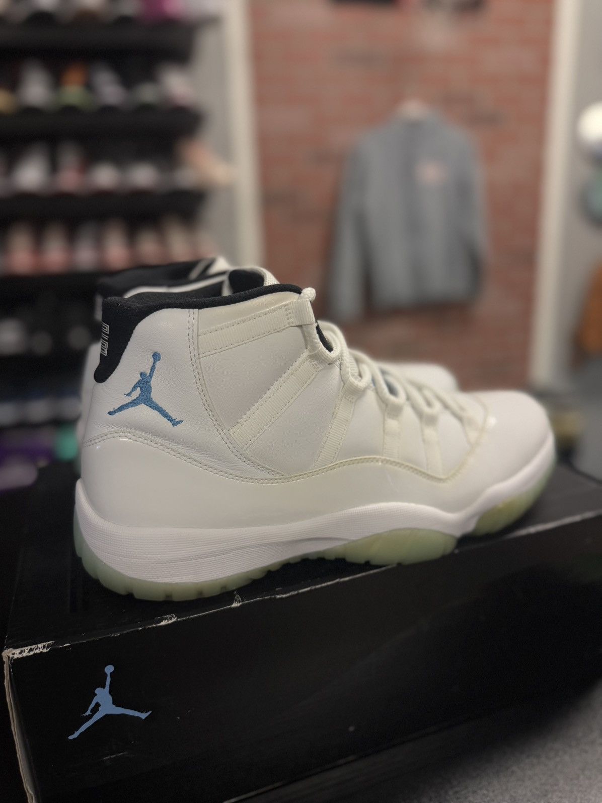 Jordan Brand × Nike Jordan 11 Legand Blue Size 11.5 2014 OG Clean 🧼 Size US 11.5 / EU 44-45 - 4 Thumbnail