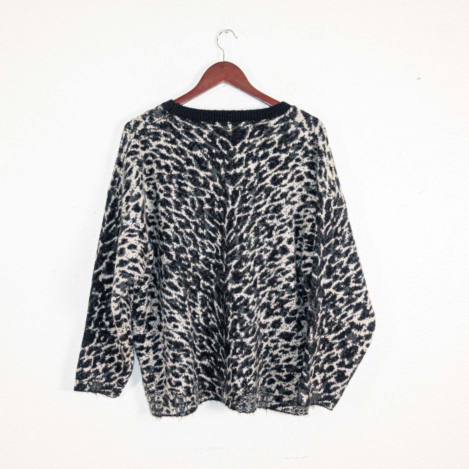 Other UK Other UK Rock n Roll Clothing Leopard Sweater distressed Size US M / EU 48-50 / 2 - 3 Thumbnail