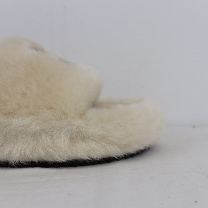 Celine o1rshd1 /dup/ Furry Slippers Slipper Fur Triomphe Size US 9 / IT 39 - 4 Thumbnail