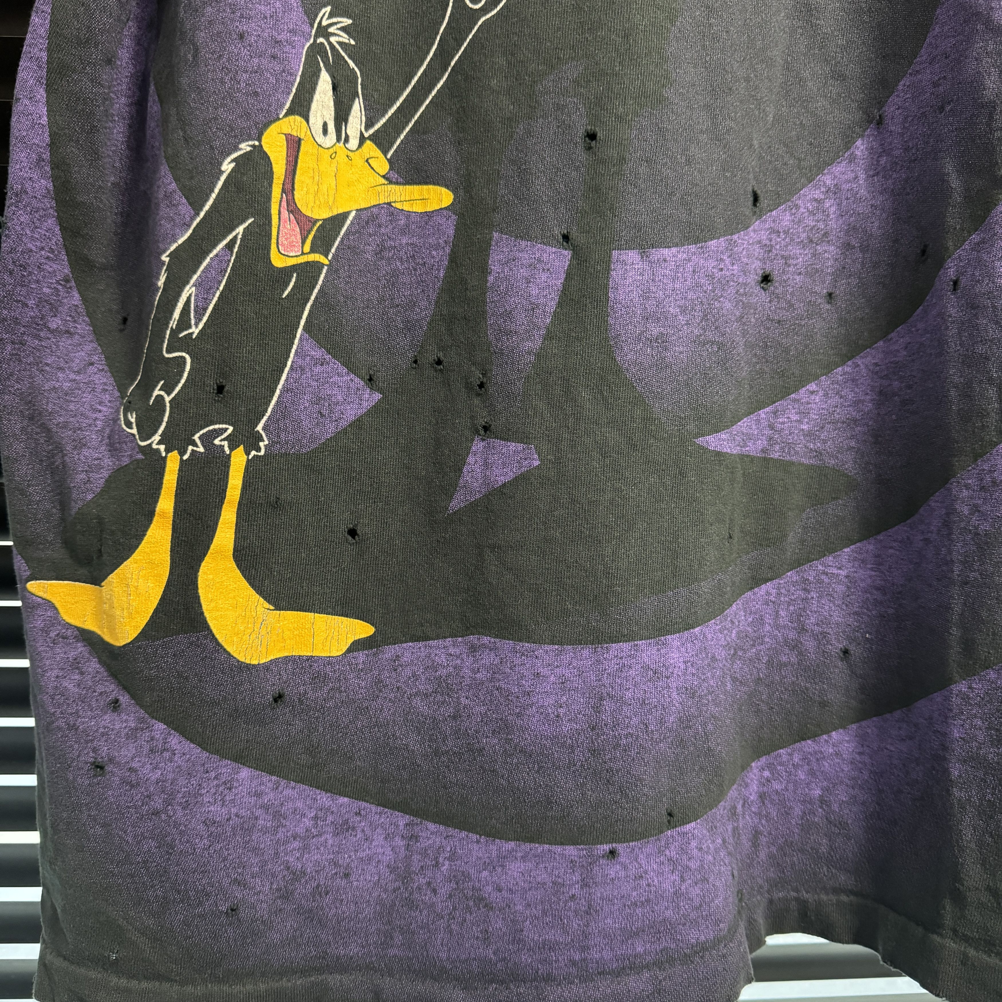 Vintage Vintage 90s Daffy Duck Shadow Tee Size US L / EU 52-54 / 3 - 5 Thumbnail