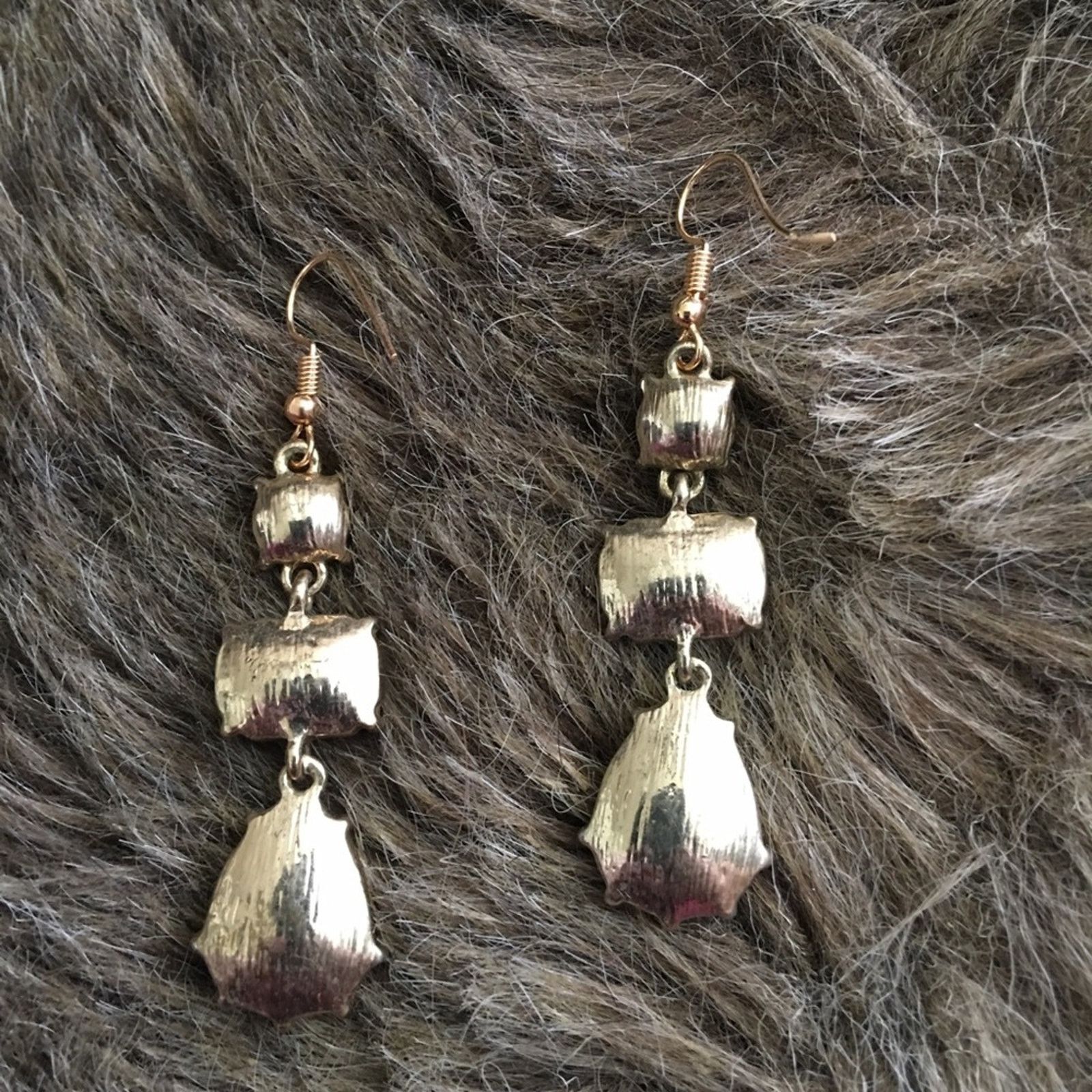 Jewelry Multi tone faceted glass dangle fish hook earrings Size ONE SIZE - 3 Thumbnail