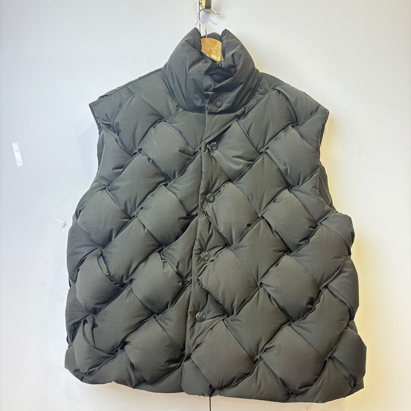 Bottega Veneta Bottega Veneta Intreccio Padded Vest Black Size XS Size US XS / EU 42 / 0 - 1 Thumbnail