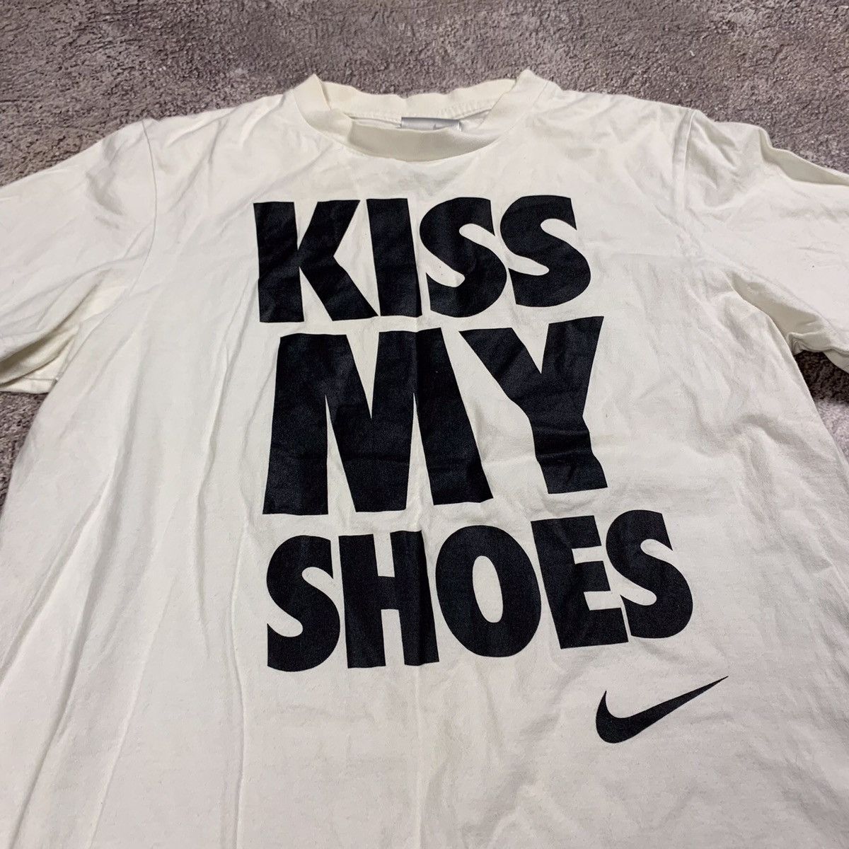 Vintage Vintage Nike Kiss My Shoes Graphic Tee Streetwear Y2K Boxy M Size M / US 6-8 / IT 42-44 - 2 Thumbnail