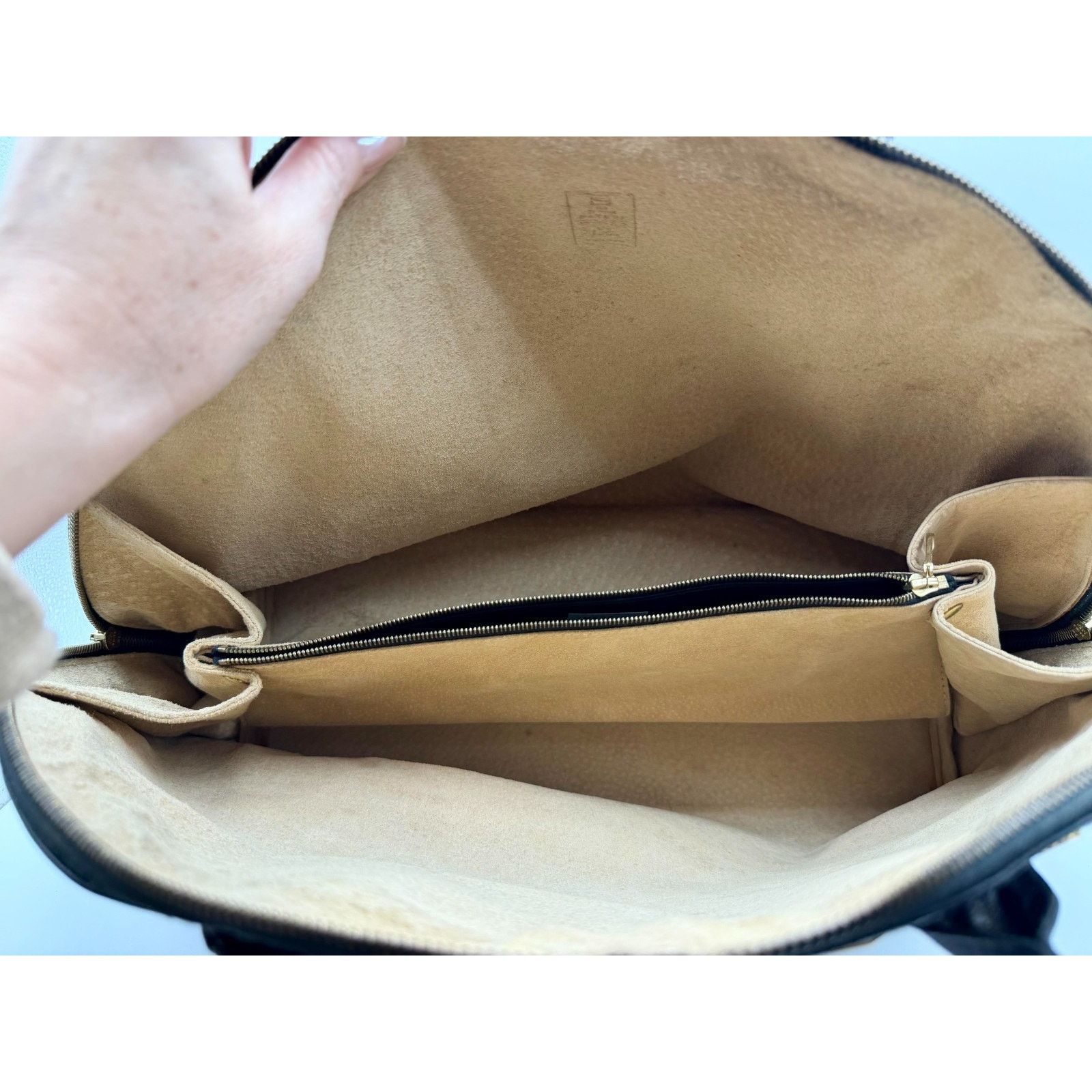MCM Vintage MCM Black Grained Leather Handbag | Purse | COA Size ONE SIZE - 5 Thumbnail