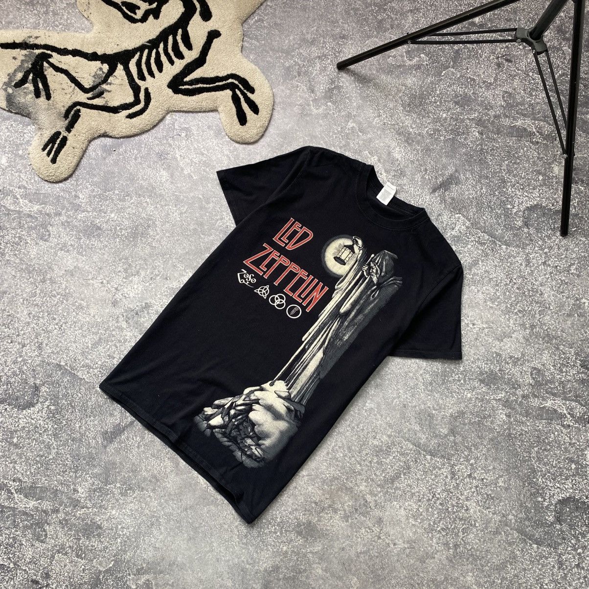 Band Tees Vintage Led Zeppelin Big Logo Rock Band black tee Size US M / EU 48-50 / 2 - 1 Thumbnail