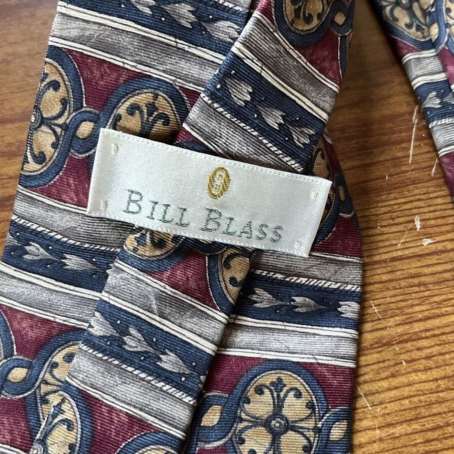 Bill Blass Vintage Bill Blass tie Men’s red blue abstract silk necktie Size ONE SIZE - 3 Thumbnail