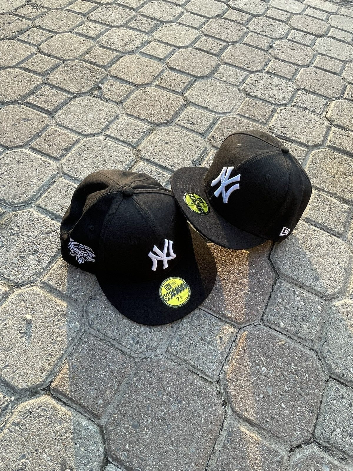 New Era 59FIFTY NEW YORK YANKEES WORLD SERIES FITTED HAT Size 38 - 2 Thumbnail